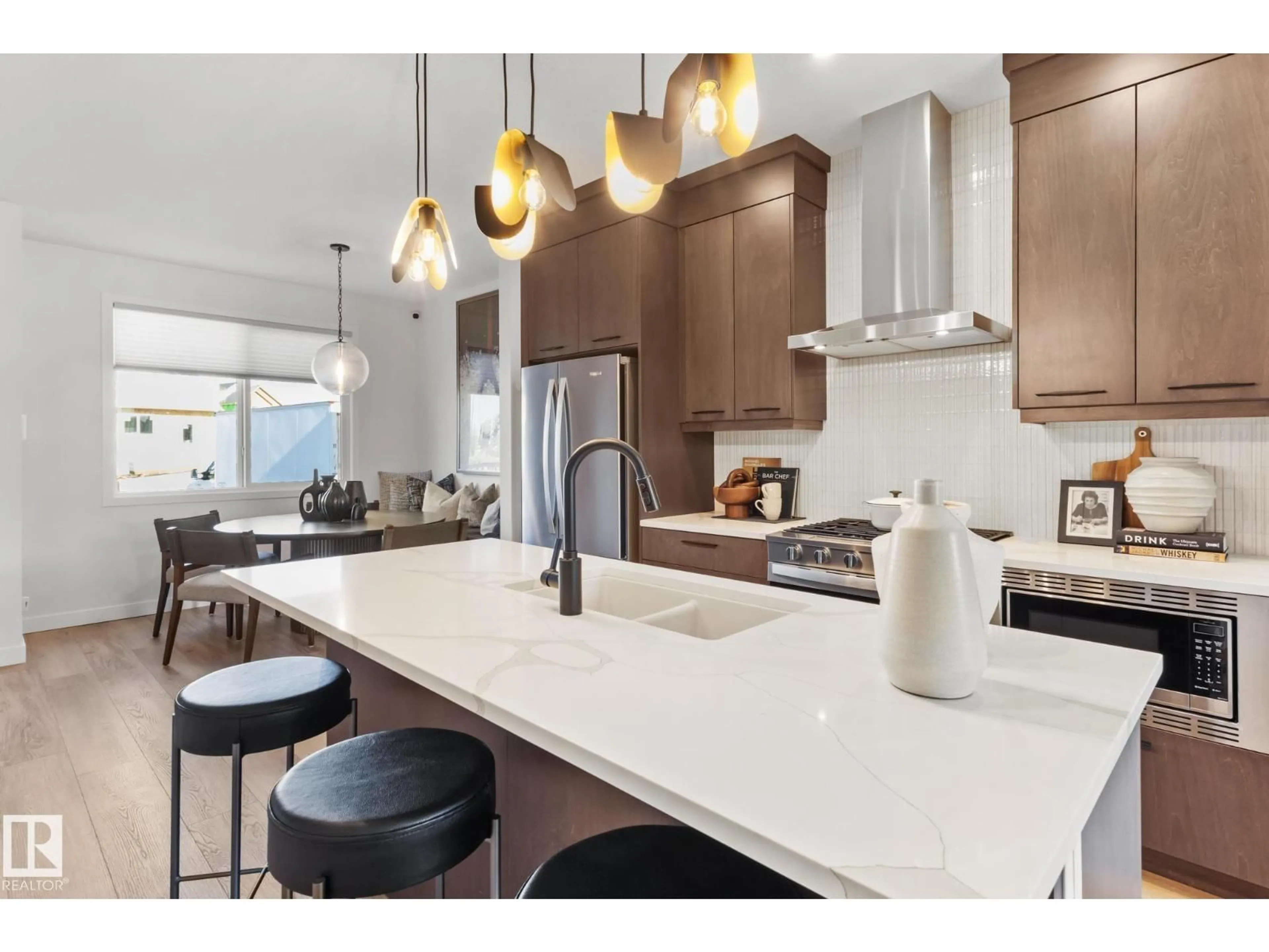 Open concept kitchen, ceramic/tile floor for SW - 12532 35 AV, Edmonton Alberta T6W1R6