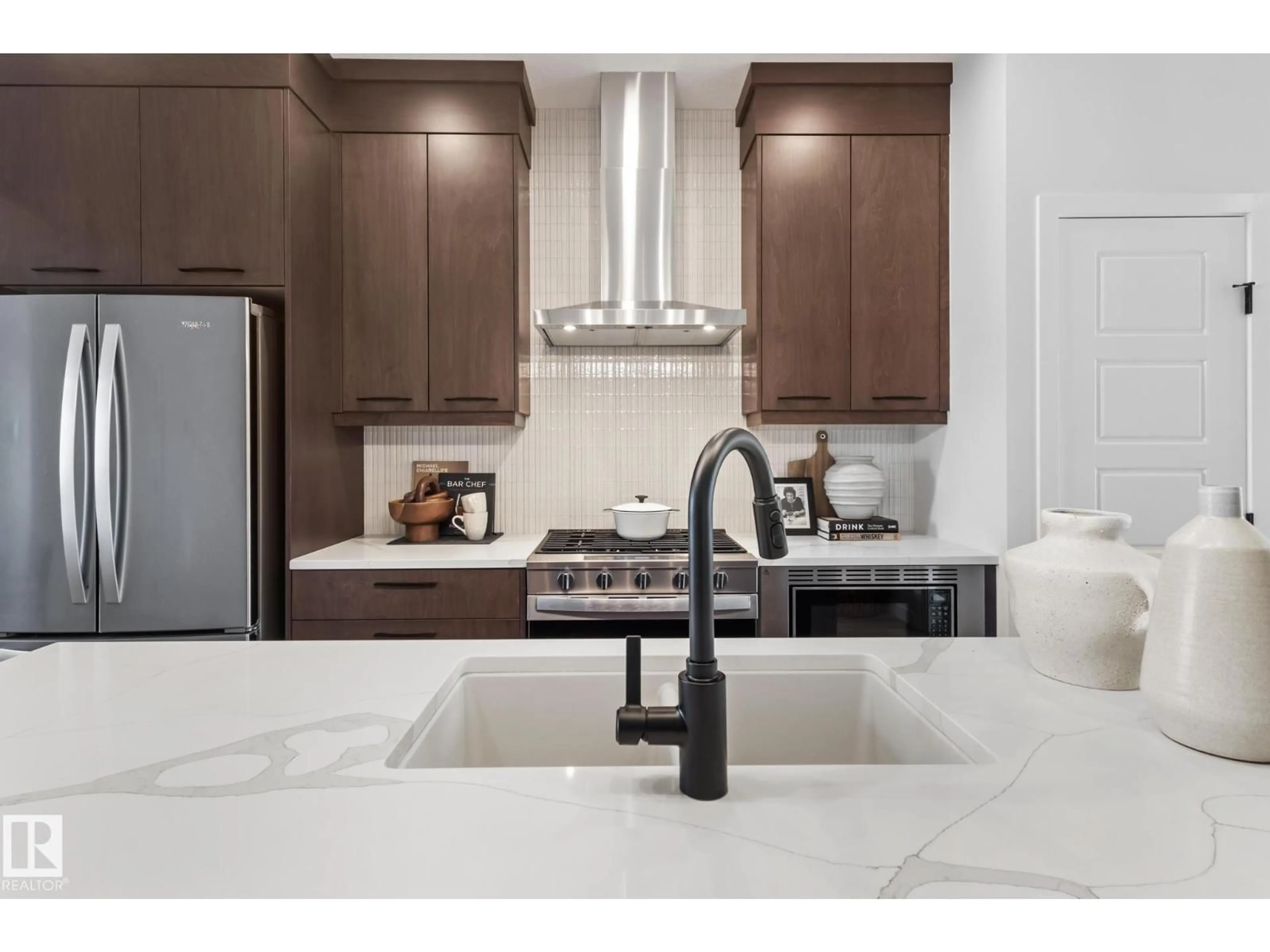 Contemporary kitchen, ceramic/tile floor for SW - 12532 35 AV, Edmonton Alberta T6W1R6