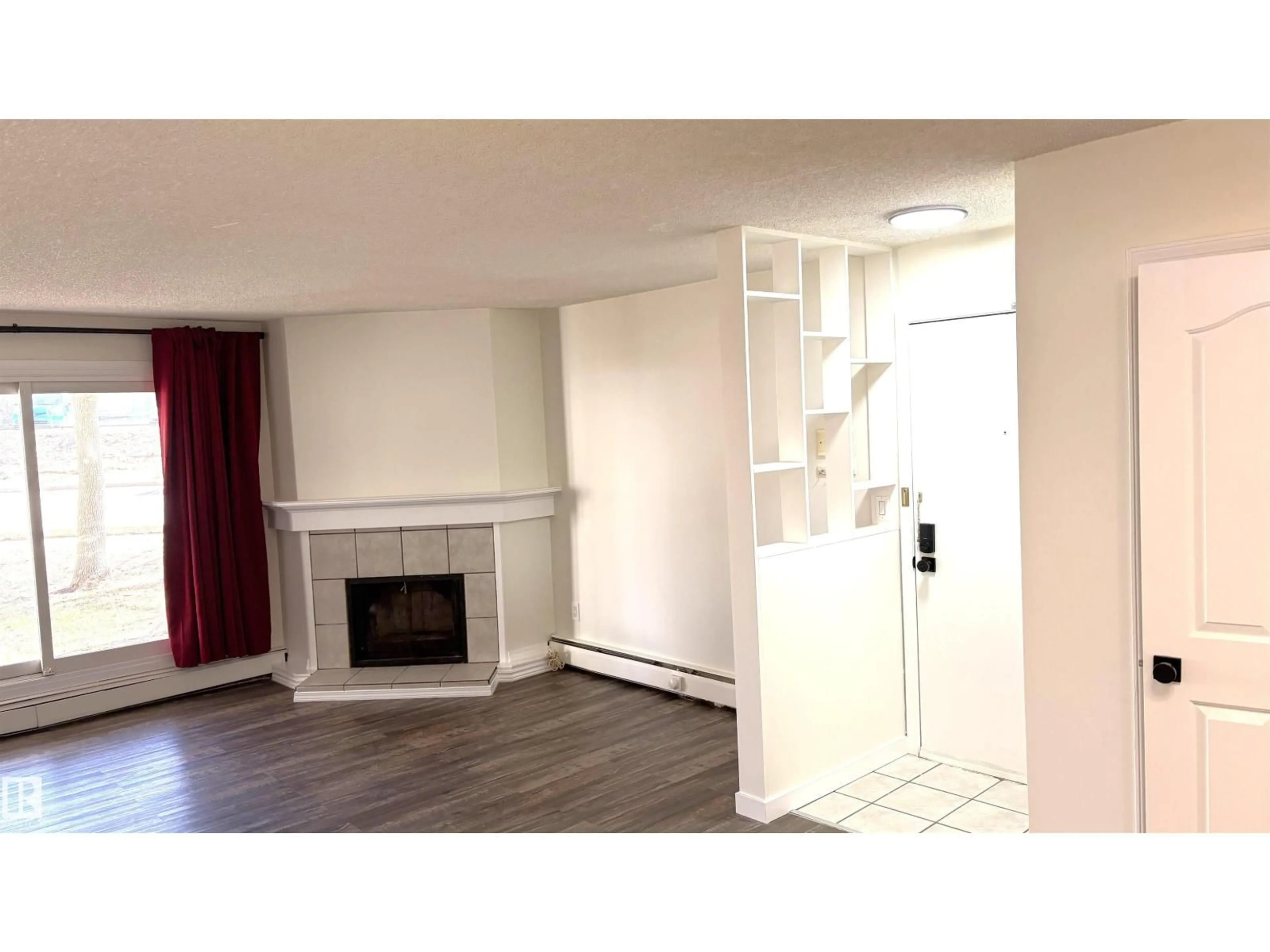A pic of a room for #102 - 379 WOODBRIDGE WY, Sherwood Park Alberta T8A4G3