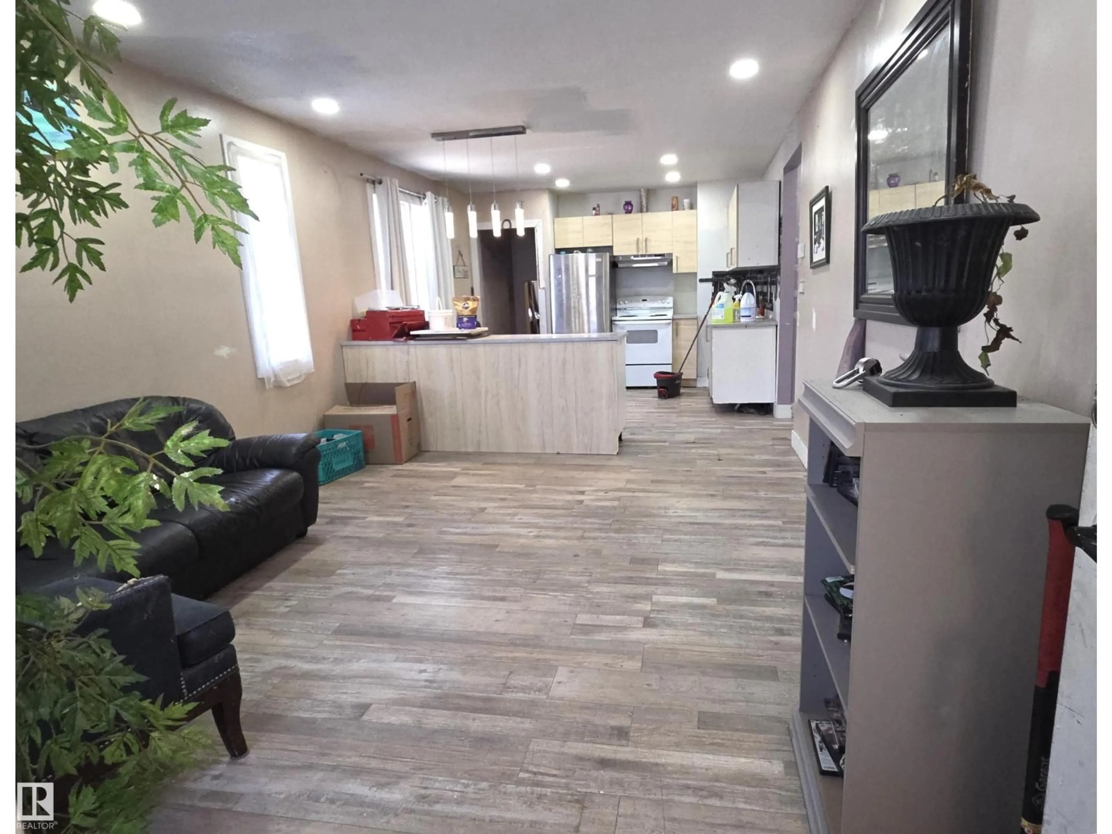 Unknown for NW - 10644 96 ST, Edmonton Alberta T5J2J3