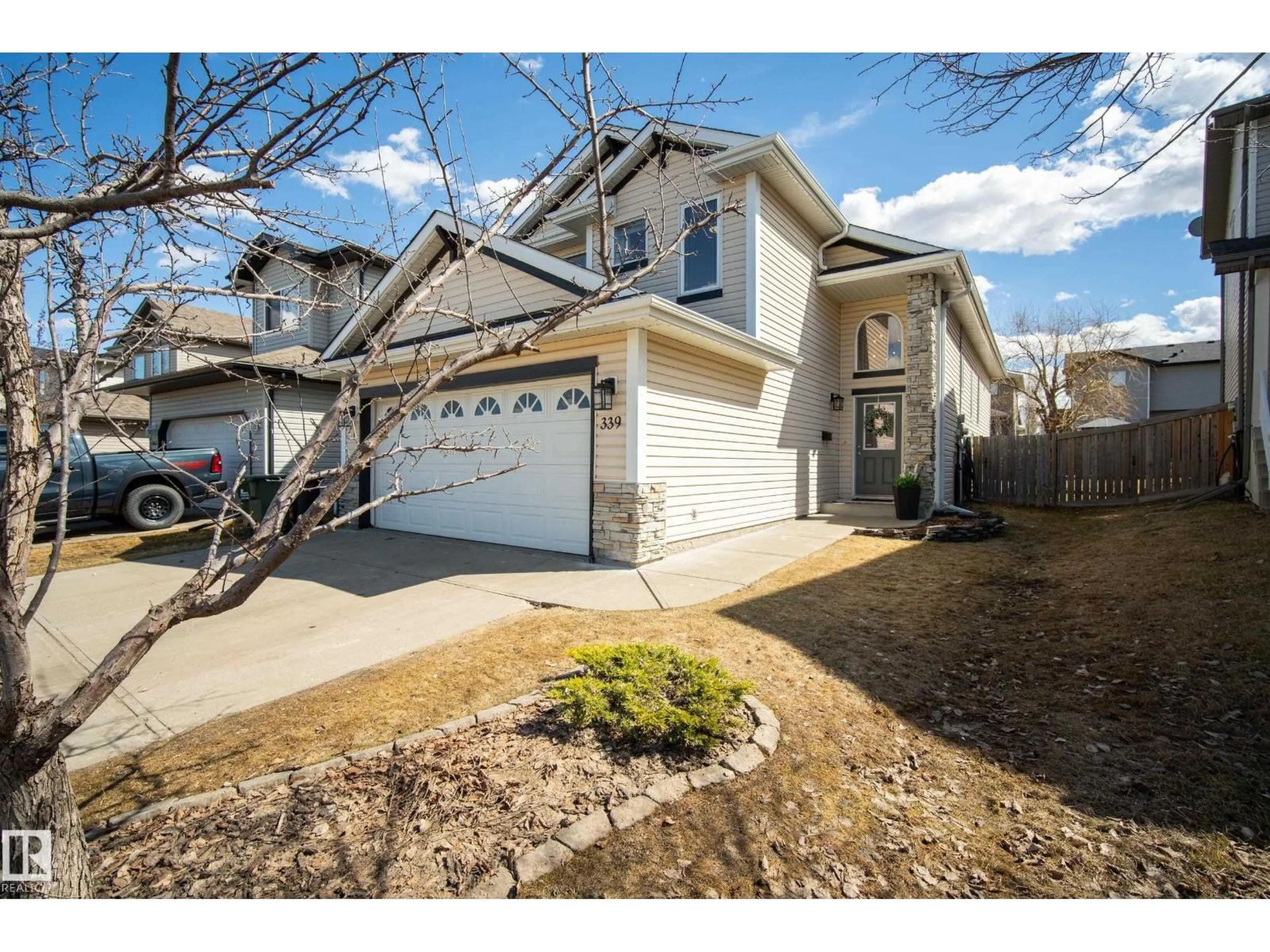 A pic from outside/outdoor area/front of a property/back of a property/a pic from drone, street for 339 FOXBORO DR, Sherwood Park Alberta T8A1T6
