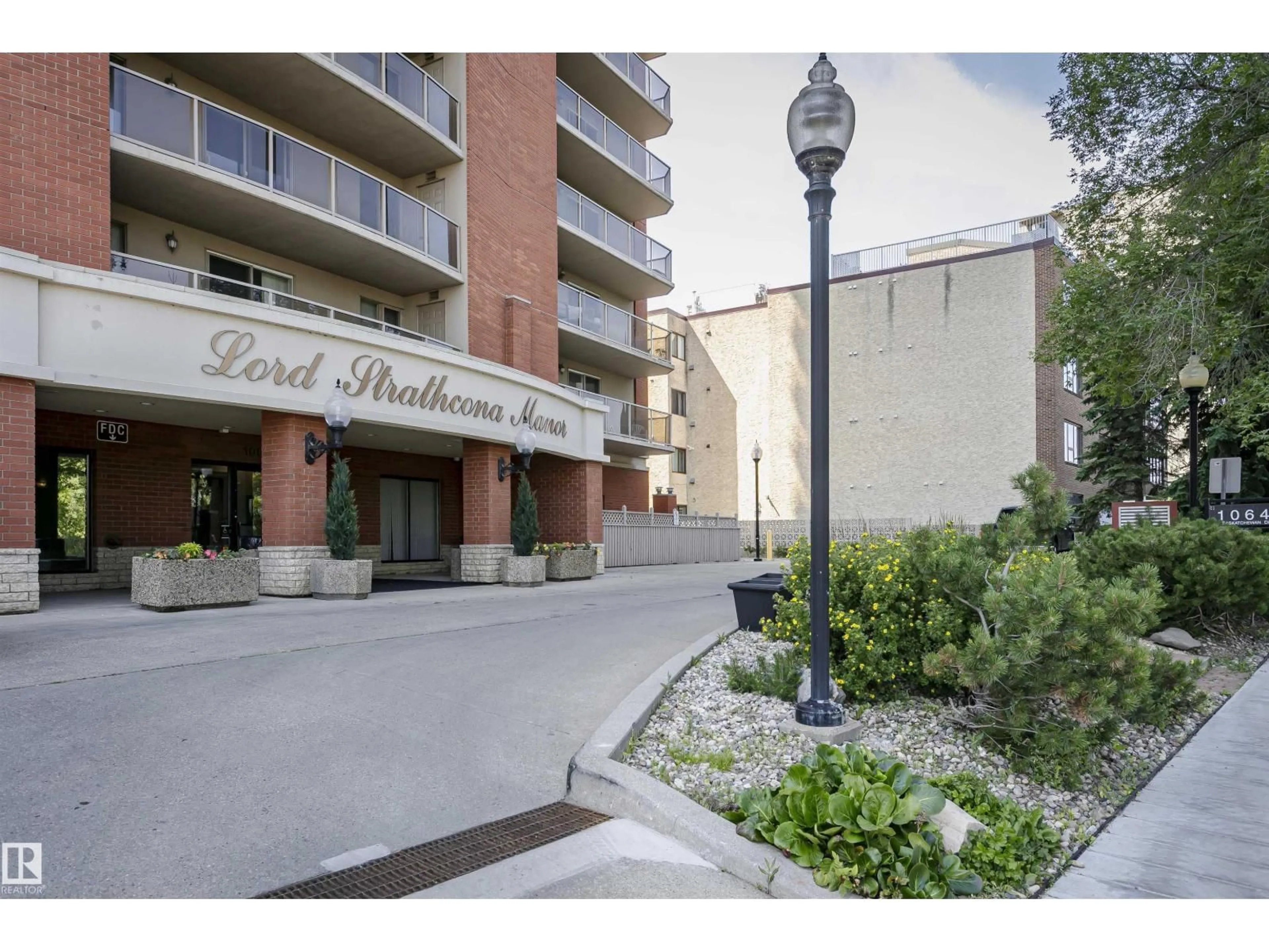 Unknown for 1701 SASKATCHEWAN DR, Edmonton Alberta T6E6S8