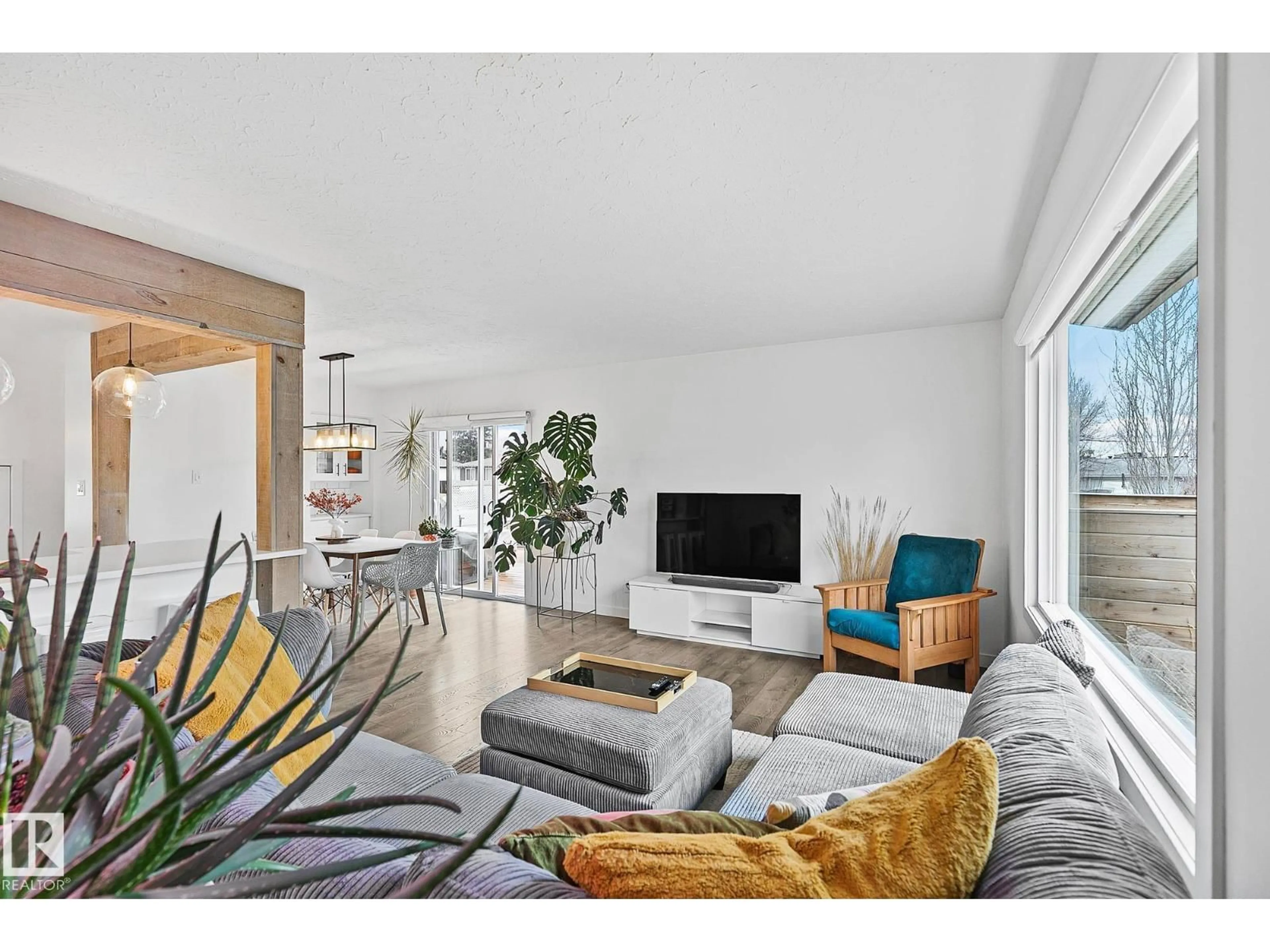 Living room with furniture, unknown for 10315 47 ST, Edmonton Alberta T6A1Z6