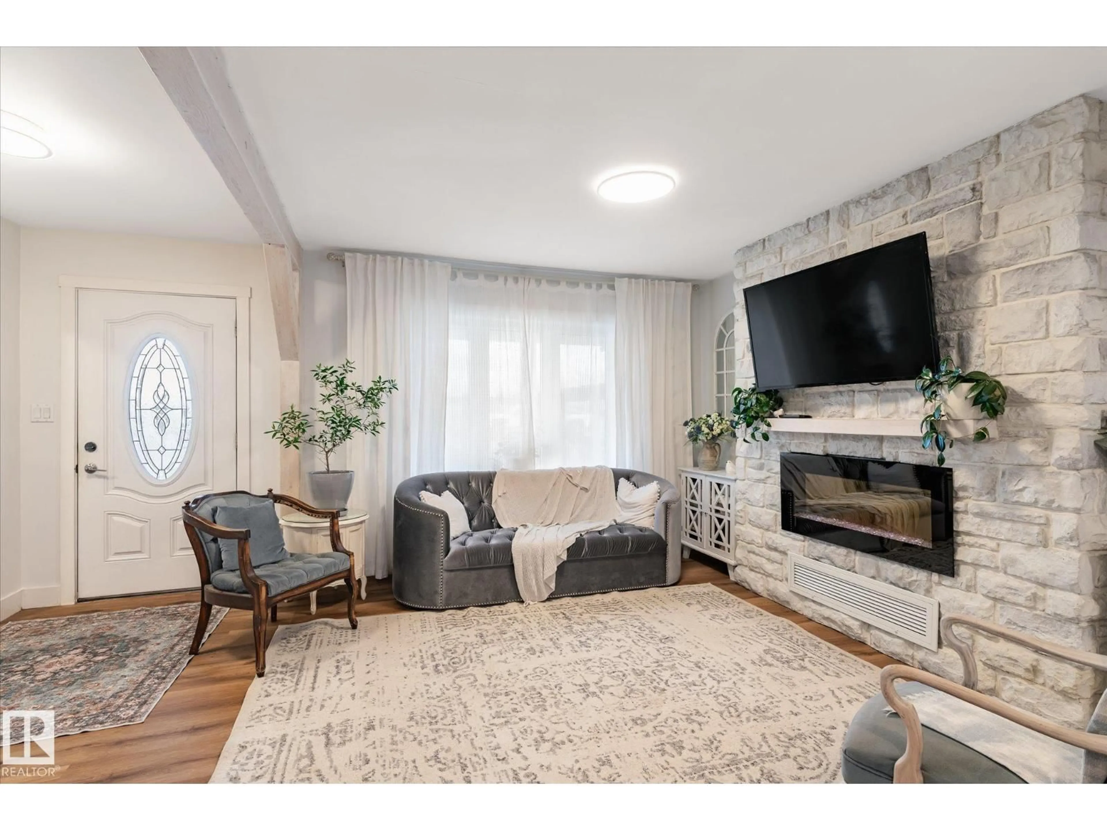 Living room with furniture, unknown for 5016 44 AVE, Calmar Alberta T0C0V0