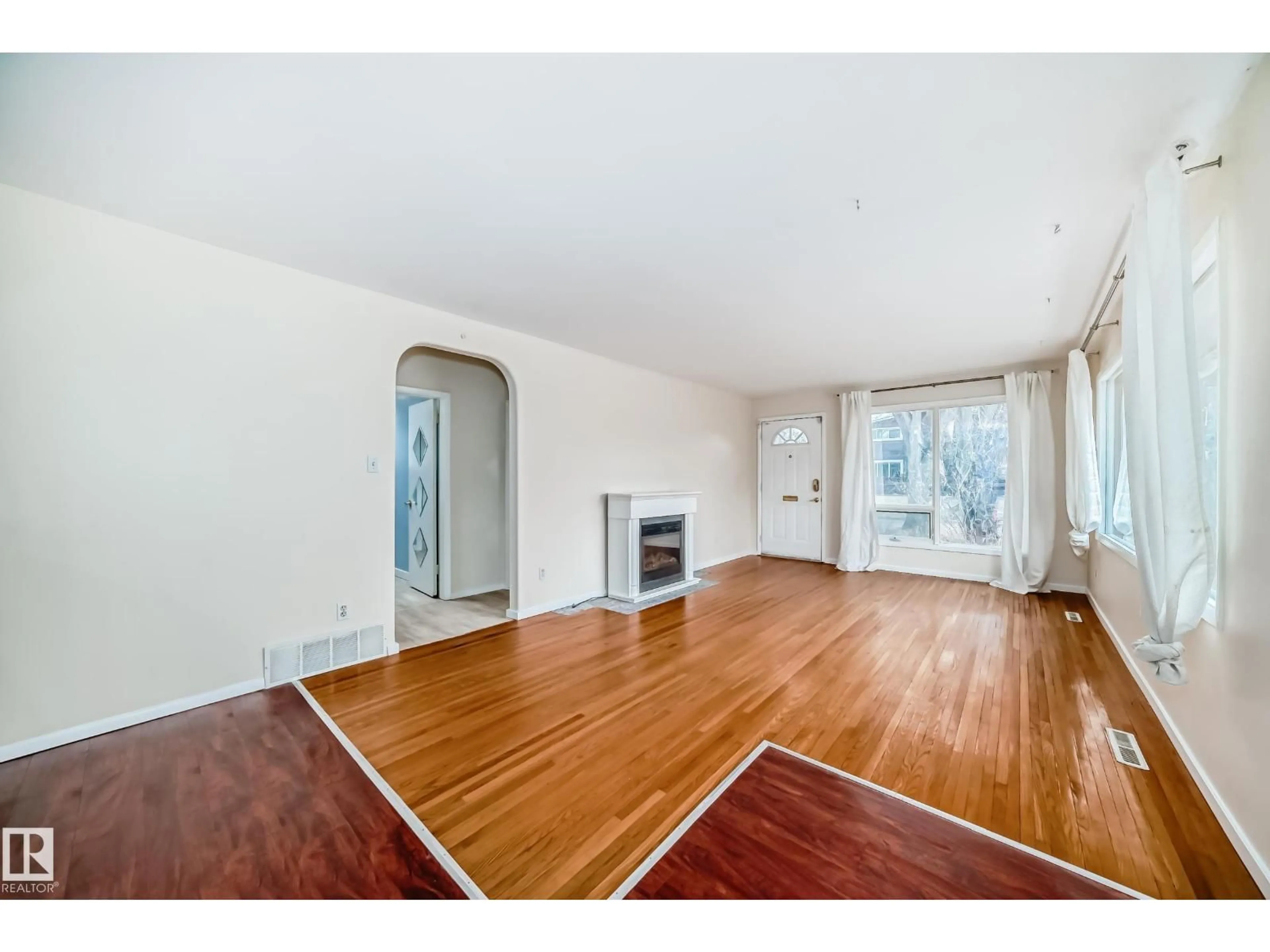 Unknown for 5204 112 AV, Edmonton Alberta T5W0N5