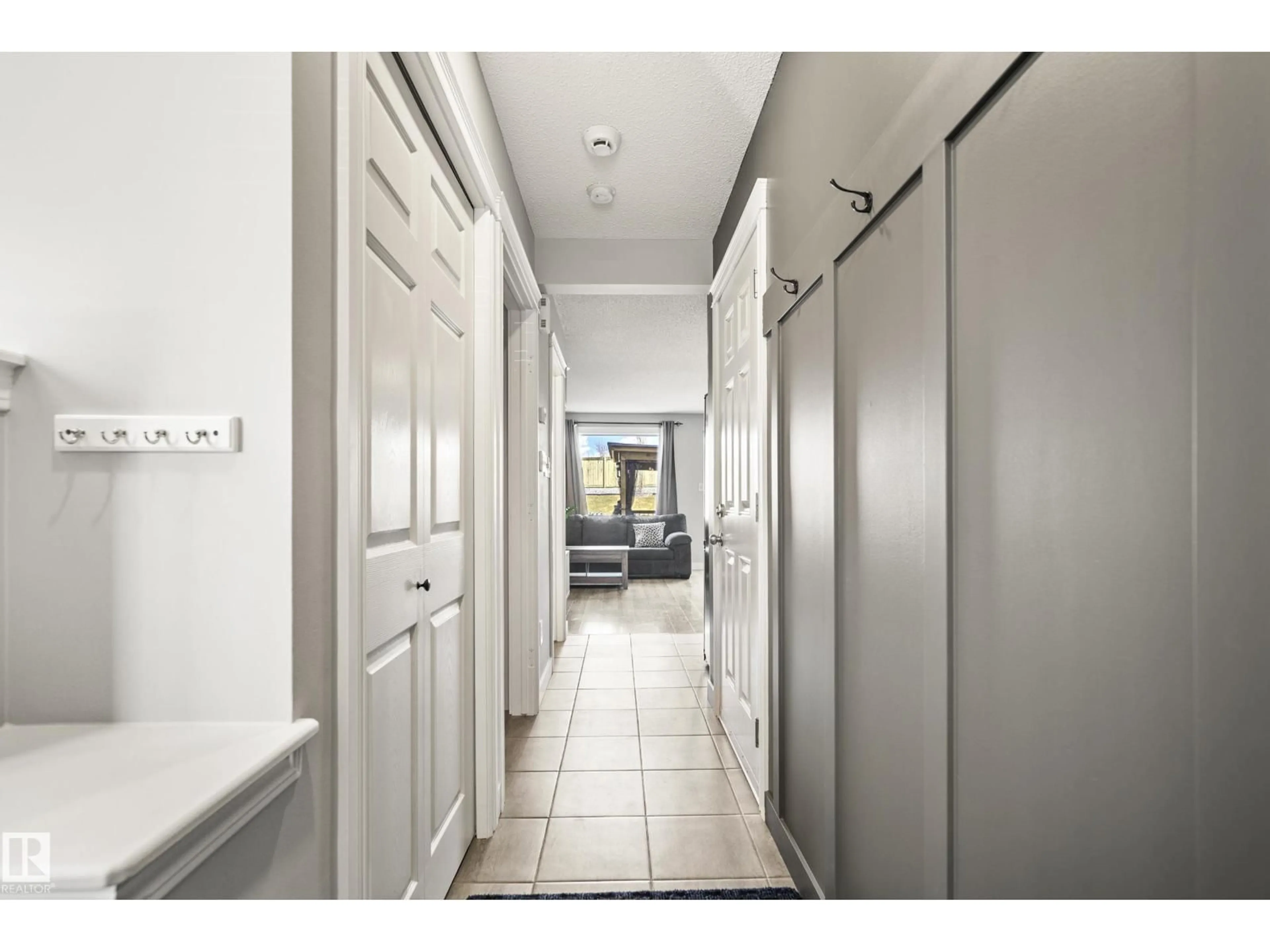 Indoor entryway for 1114 37B AV, Edmonton Alberta T6T0E6