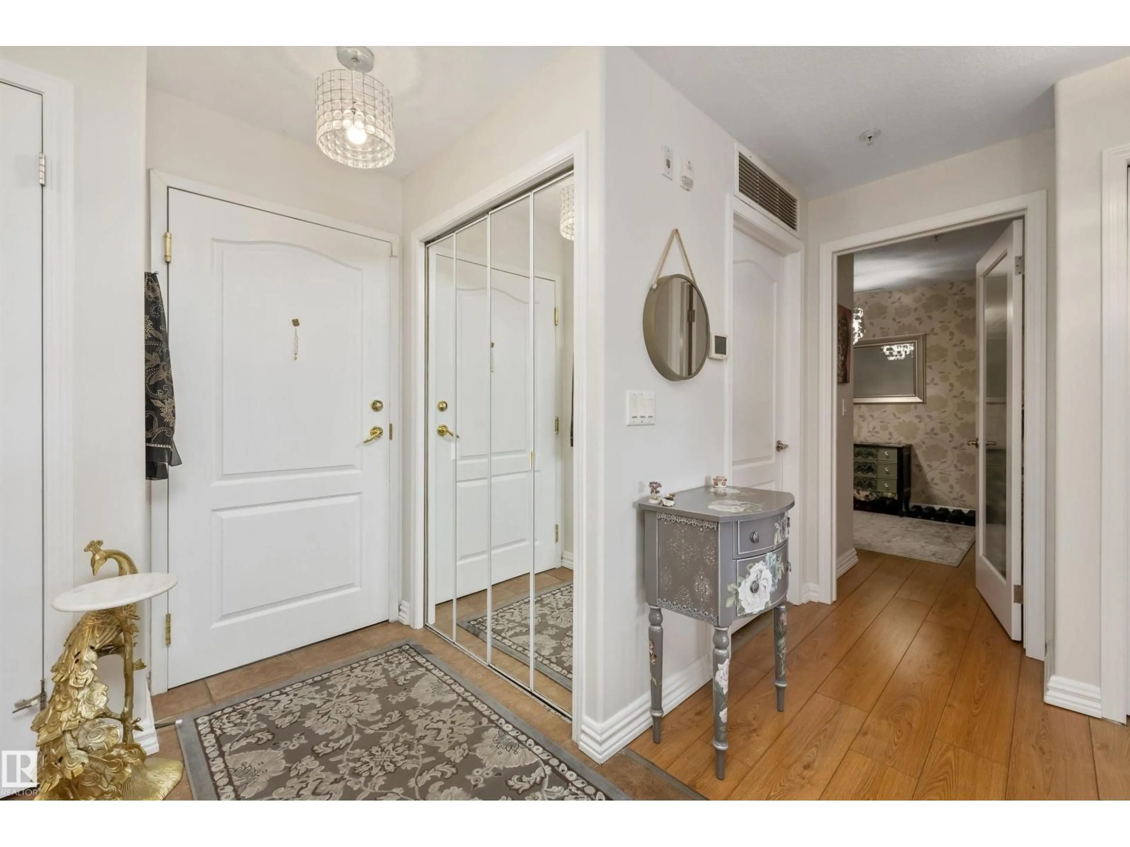 Indoor entryway for 237 - 214 YOUVILLE DR E NW, Edmonton Alberta T6L7G2