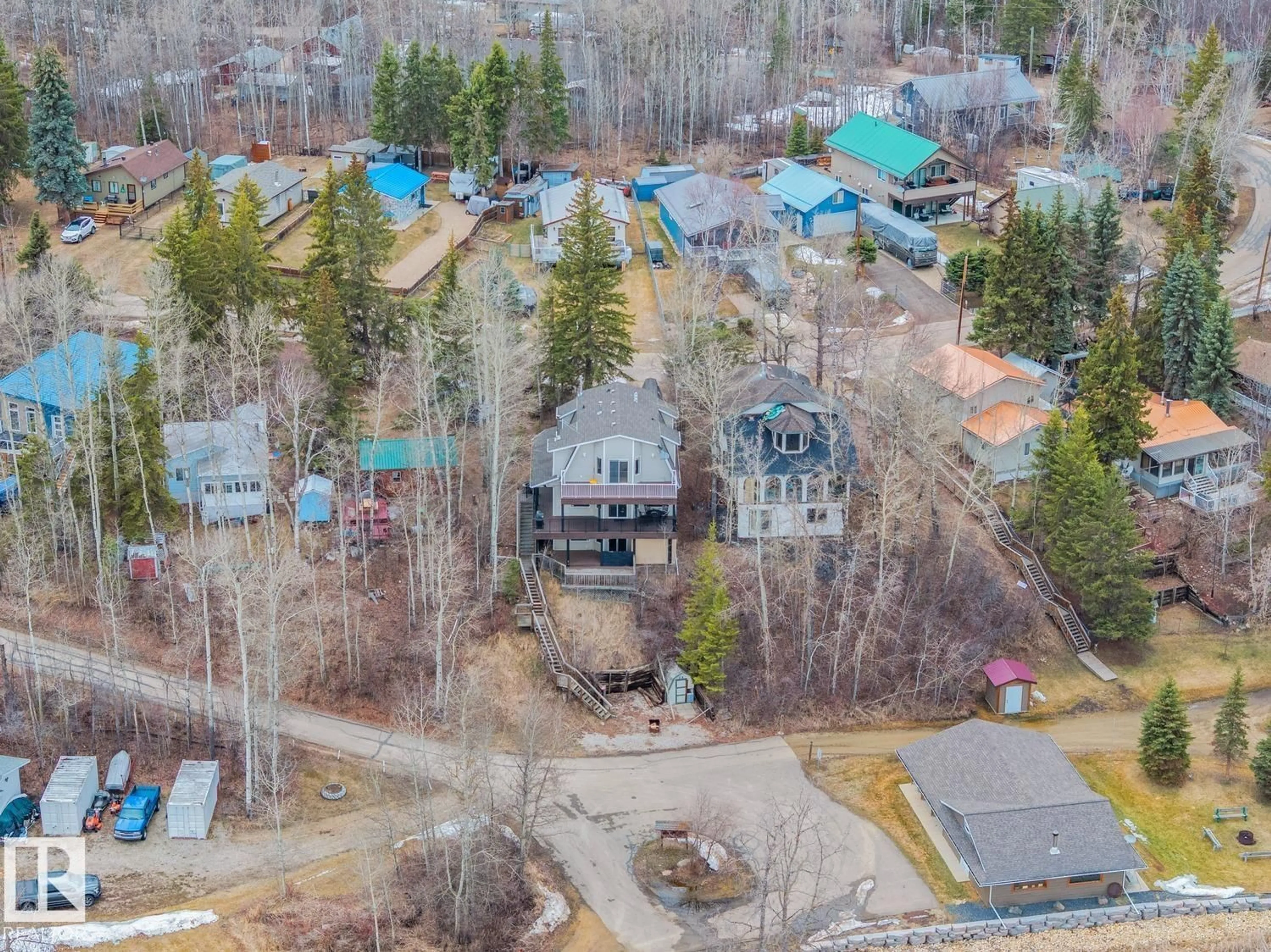 A pic from outside/outdoor area/front of a property/back of a property/a pic from drone, unknown for 14 SPRUCE RD, Rural Lac Ste. Anne County Alberta T0E0X0