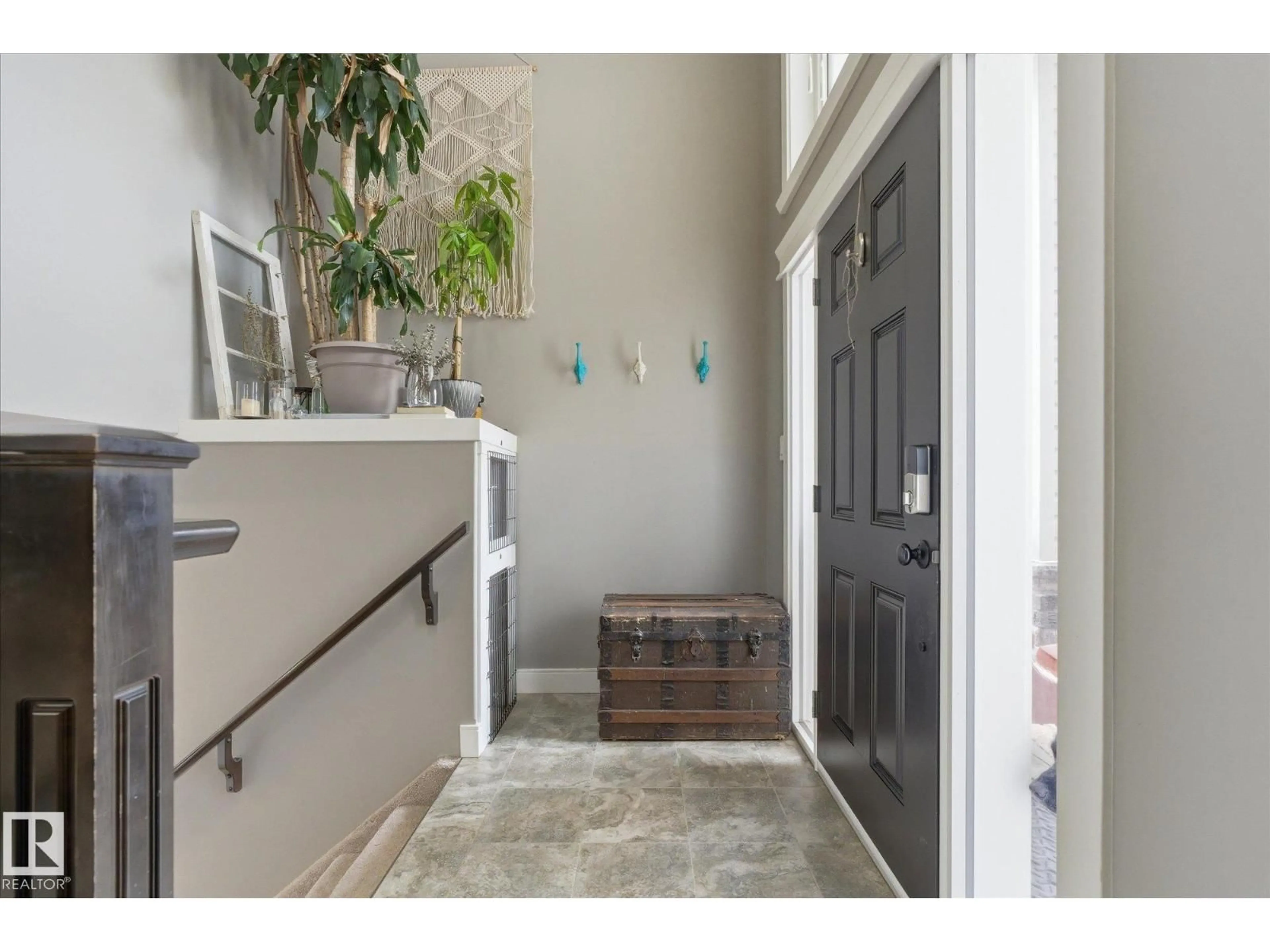 Indoor entryway for 14 - 1307 TWP ROAD 540, Rural Parkland County Alberta T7Y0A7