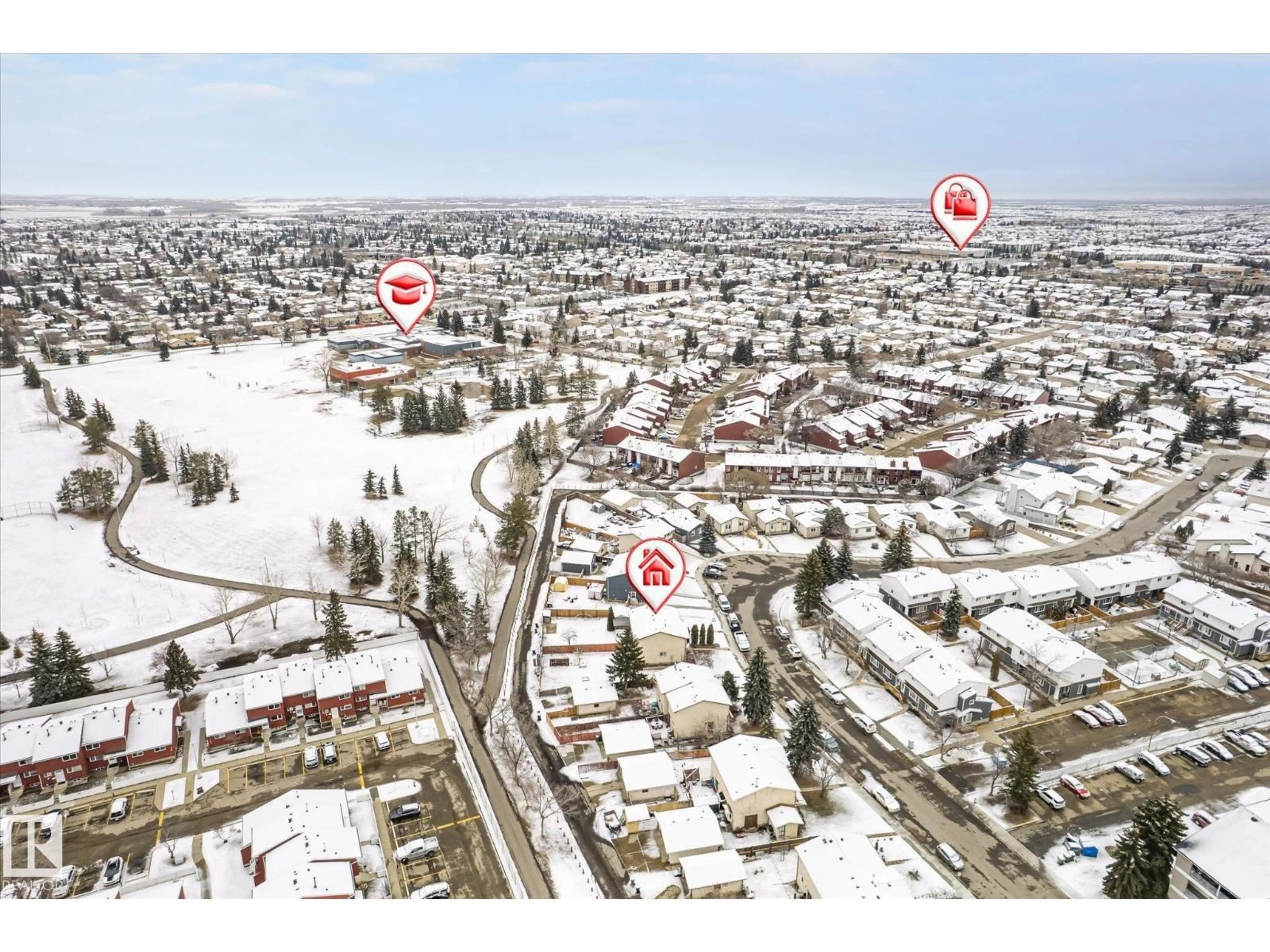 A pic from outside/outdoor area/front of a property/back of a property/a pic from drone, street for 70 STIRLING RD, Edmonton Alberta T5X4C3