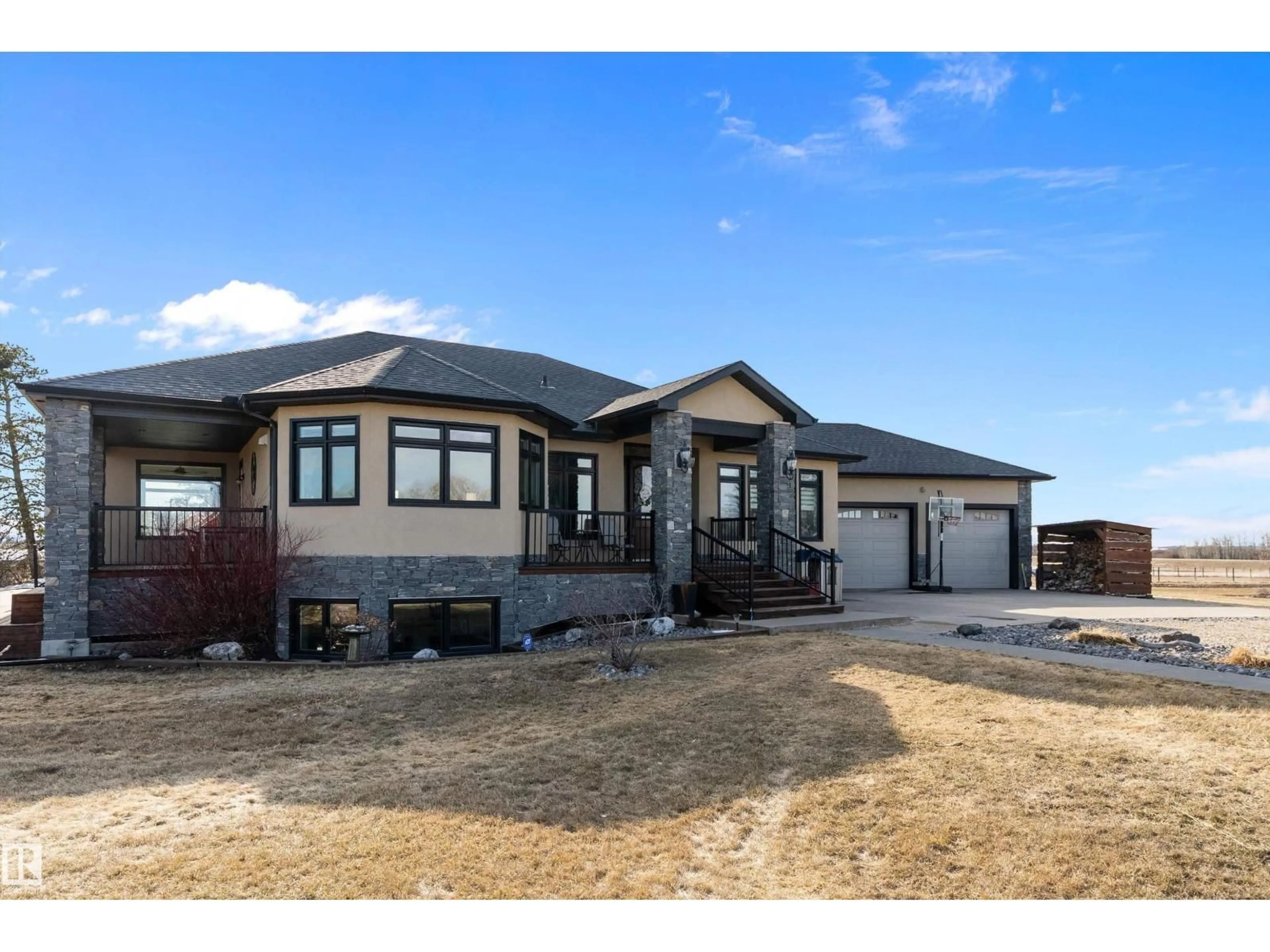 Home with vinyl exterior material, unknown for 26409 HWY 37, Rural Sturgeon County Alberta T8T0H6