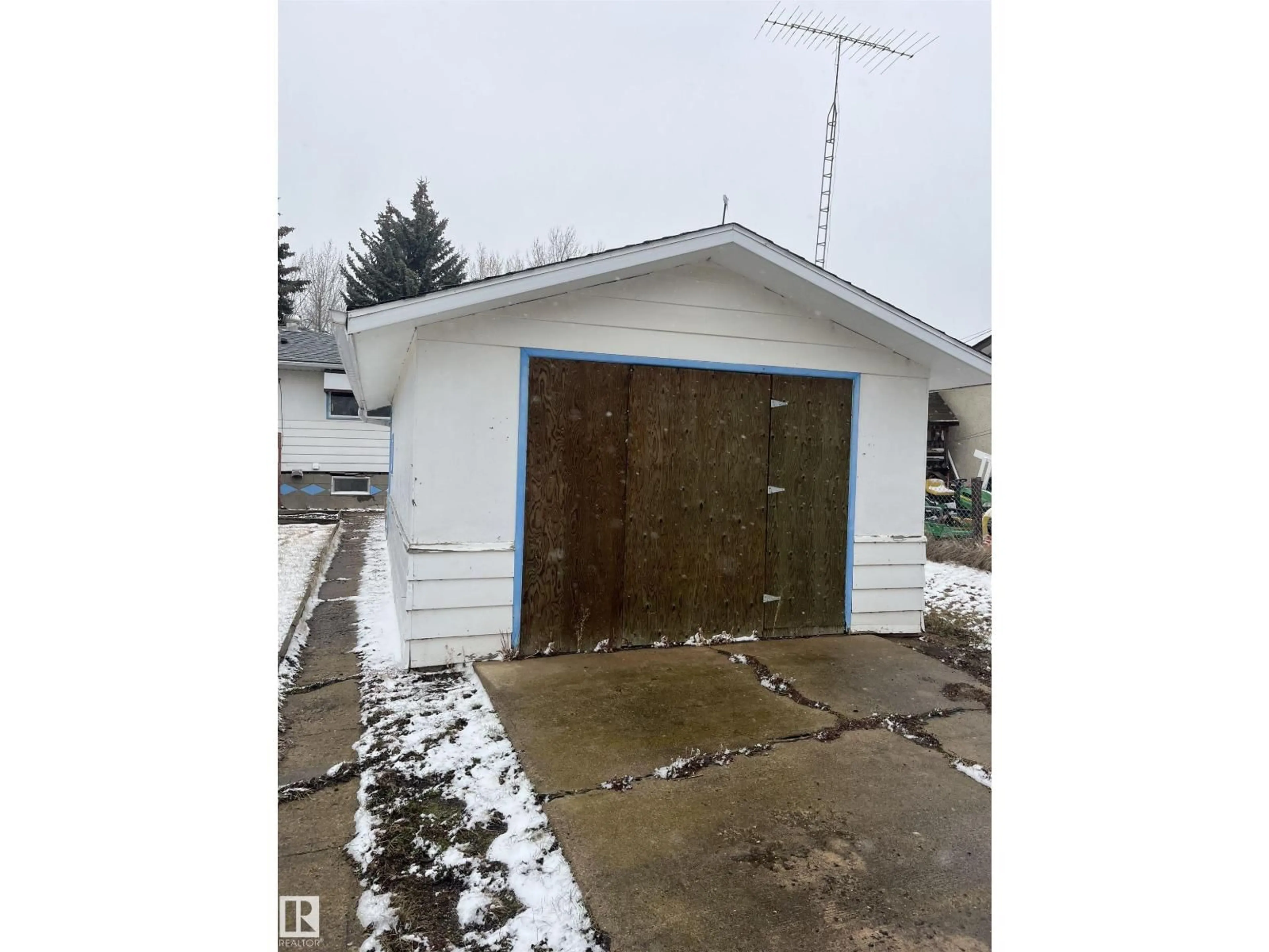 Shed for 4807 53 AV, Viking Alberta T0B4N0