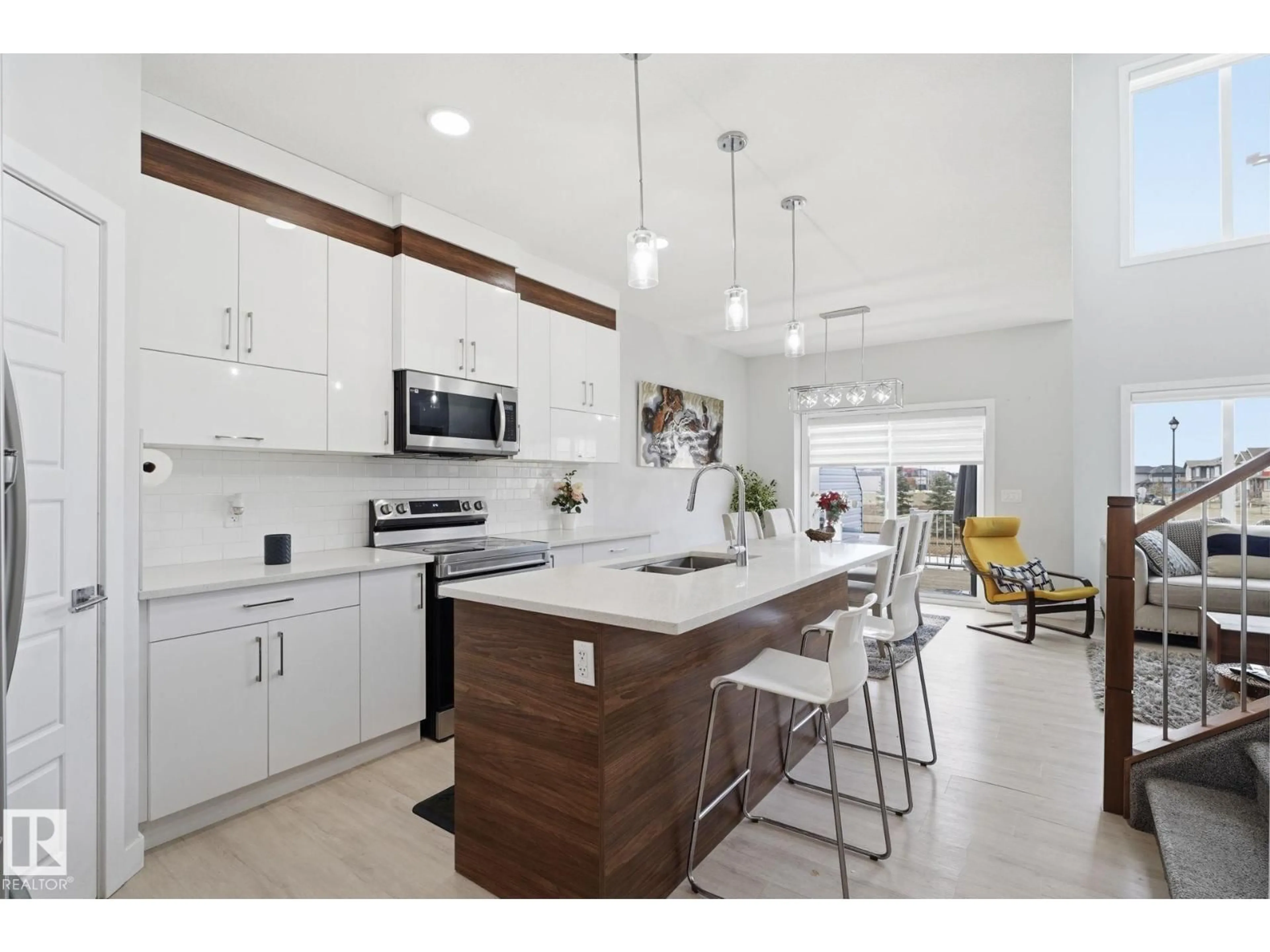 Open concept kitchen, ceramic/tile floor for 526 KLEINS CO, Leduc Alberta T9E1M5