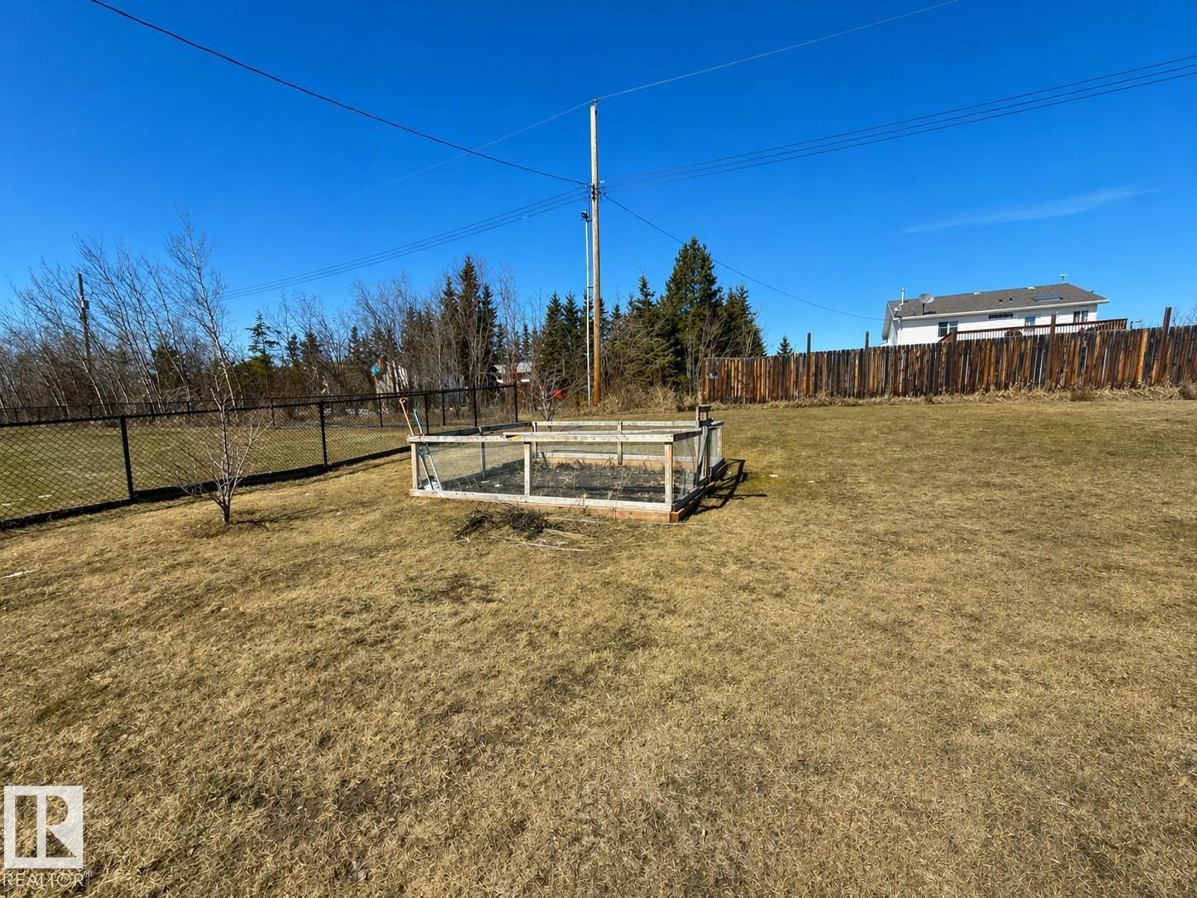 A pic from outside/outdoor area/front of a property/back of a property/a pic from drone, unknown for 4703 51 AV, La Corey Alberta T0A2E0