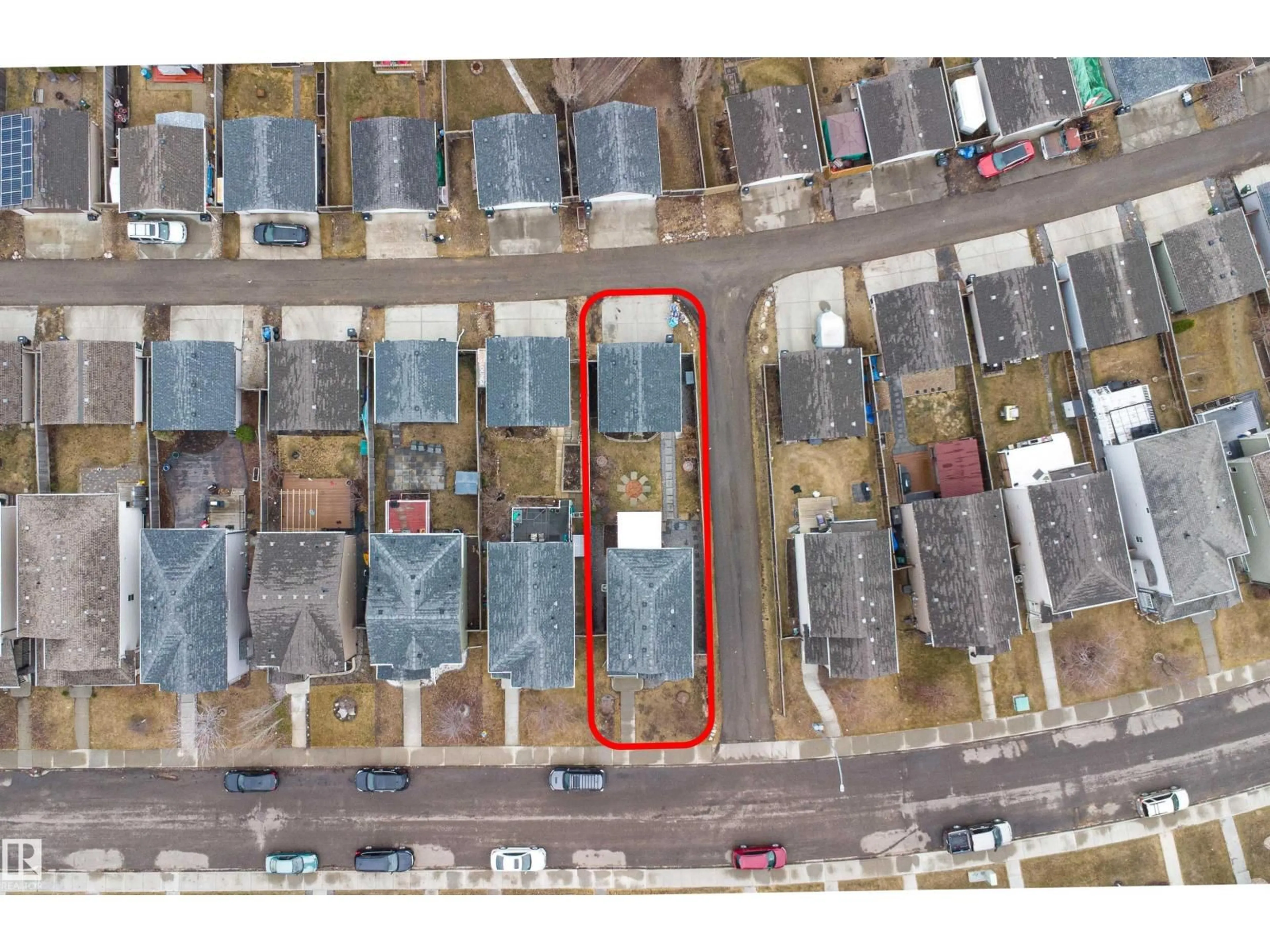 A pic from outside/outdoor area/front of a property/back of a property/a pic from drone, street for 17588 59 ST, Edmonton Alberta T5Y0W8