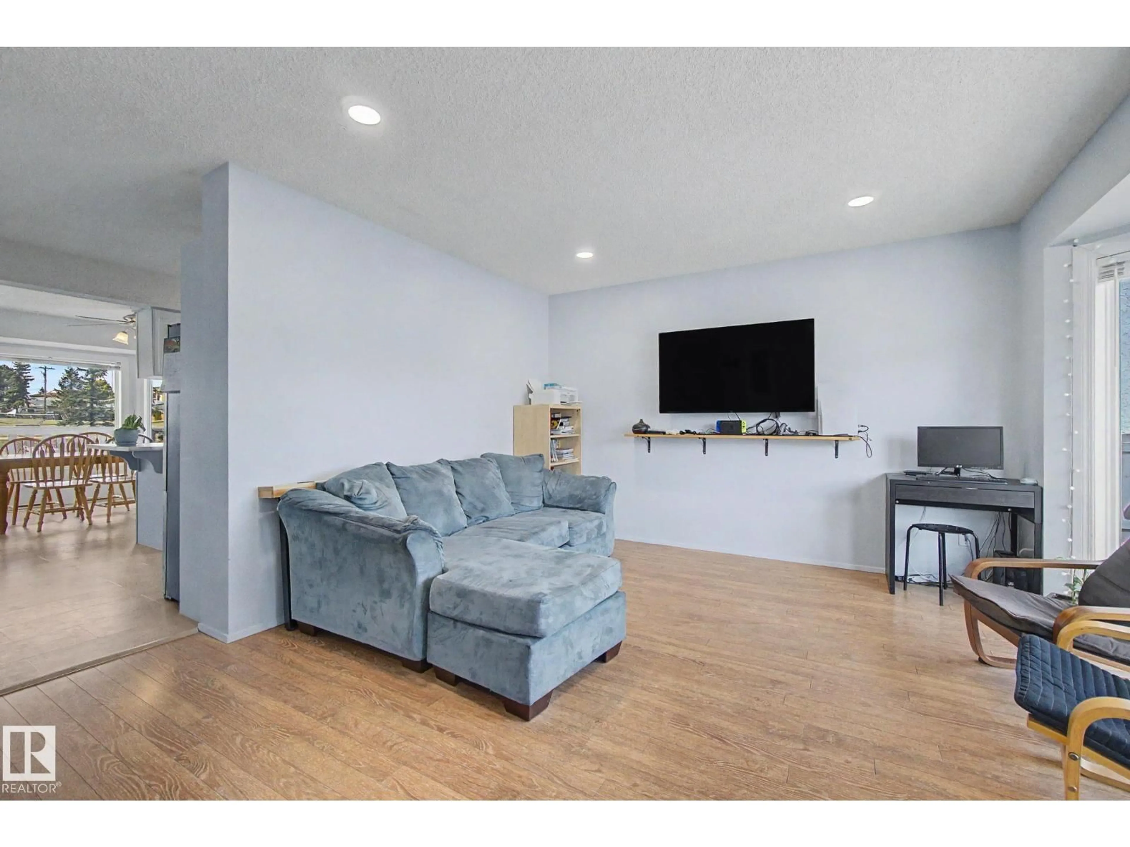 Unknown for 5 - 141 ABERDEEN WY, Stony Plain Alberta T7Z1N1