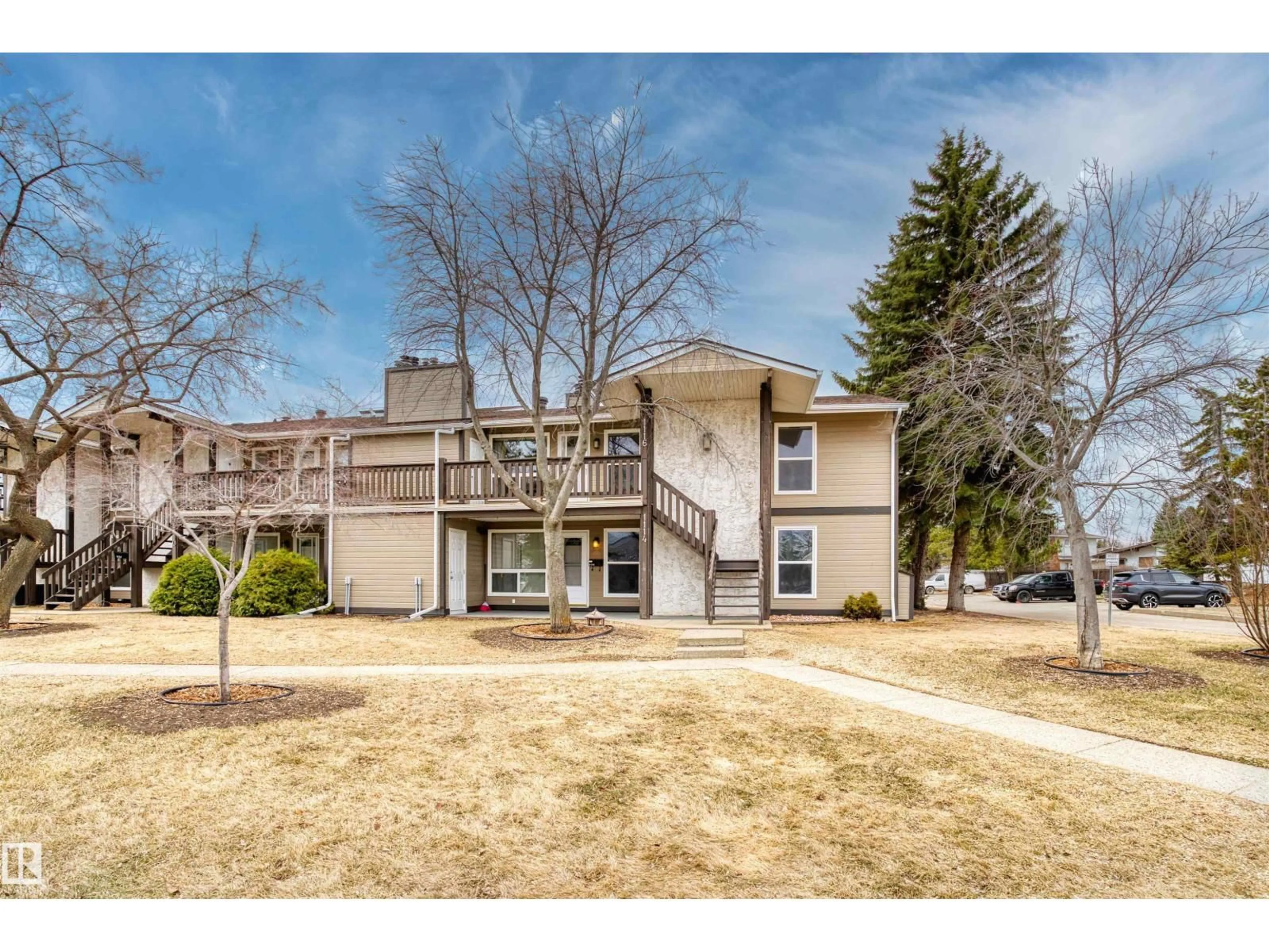 Unknown for 1116 SADDLEBACK RD, Edmonton Alberta T6J4Z4