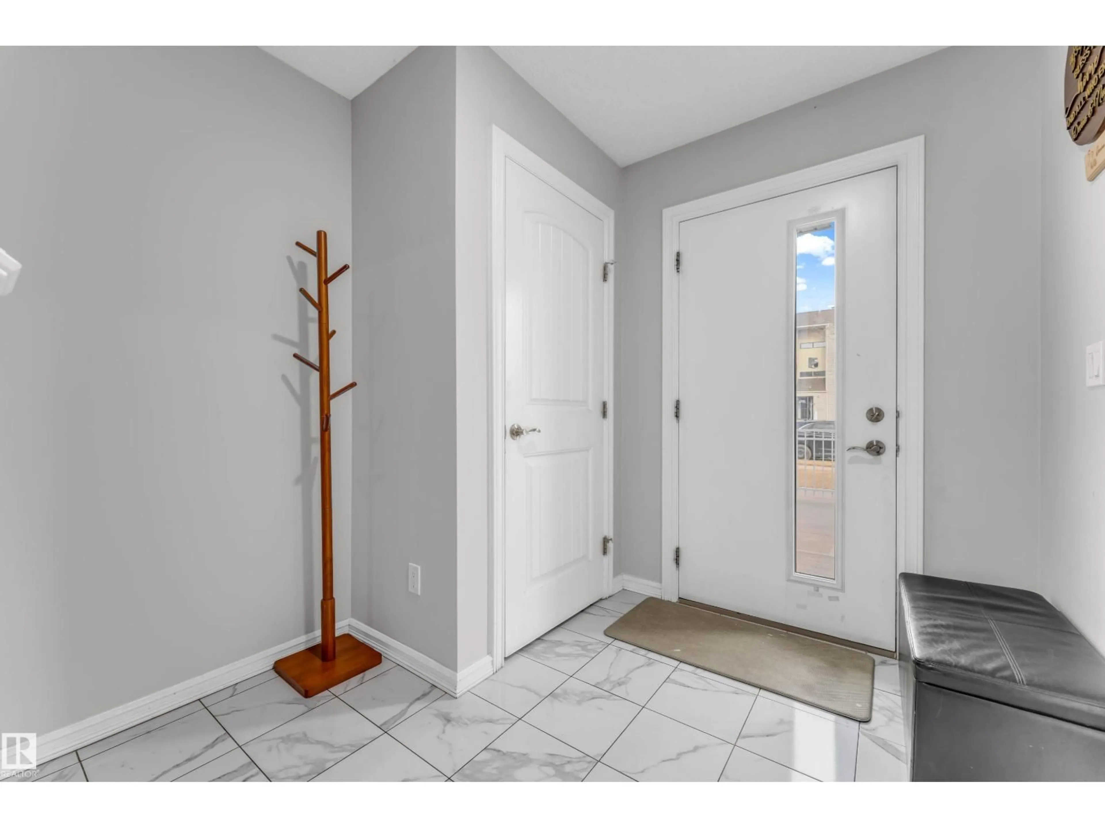 Indoor entryway for 215 - 61 SADDLEBACK RD, Edmonton Alberta T6J5T6
