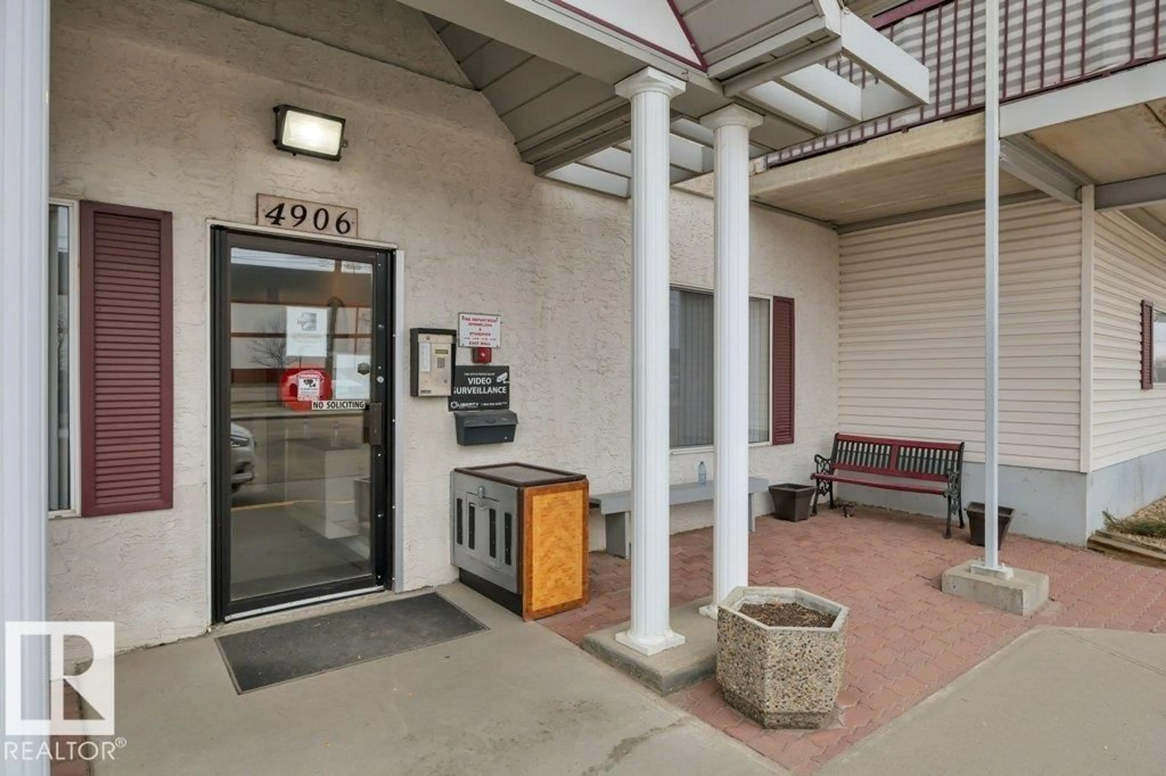 Indoor foyer for #305 - 4906 47 AV, Leduc Alberta T9E6R7