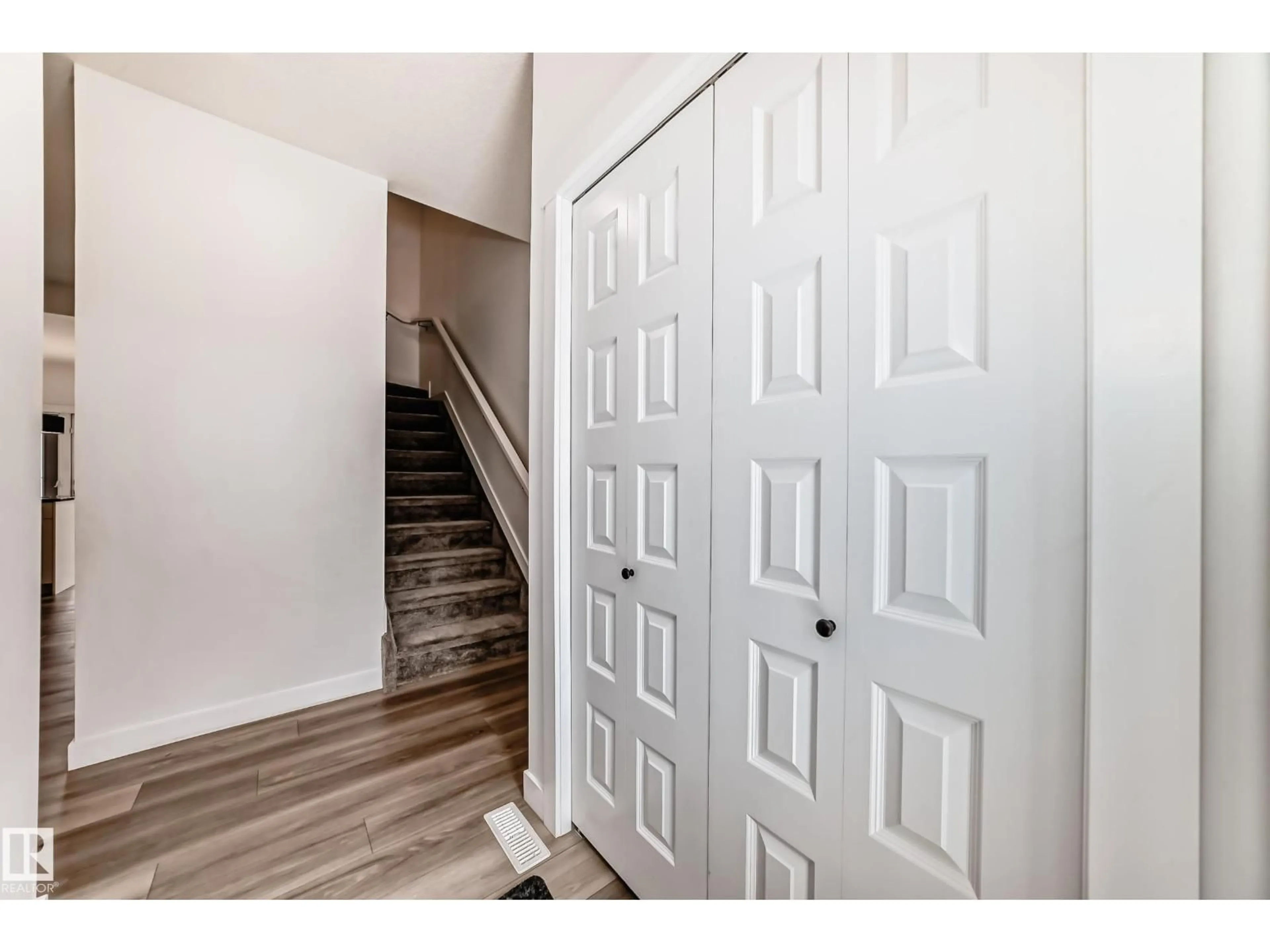 Indoor entryway for 1910 - 38 COLLIP VW, Edmonton Alberta T6W5H4