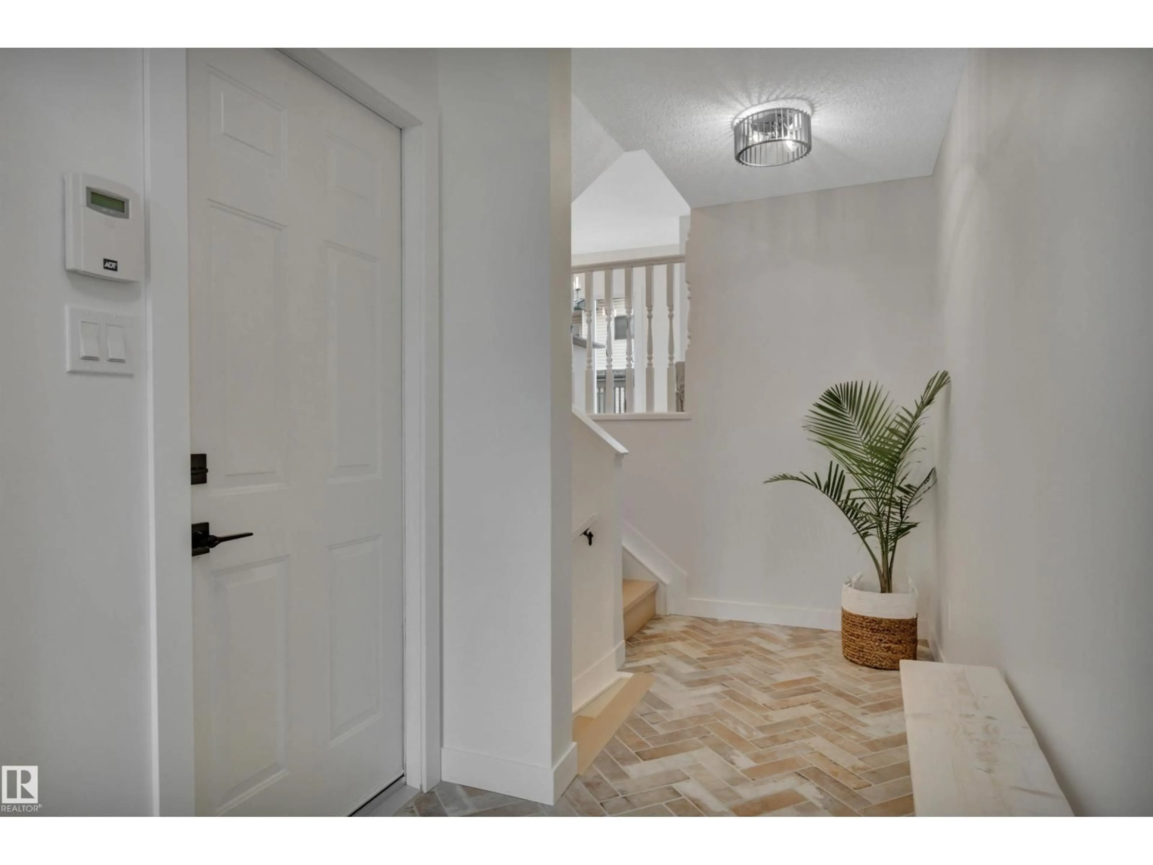 Indoor entryway for 9 - 843 YOUVILLE DR W NW, Edmonton Alberta T6L6X8