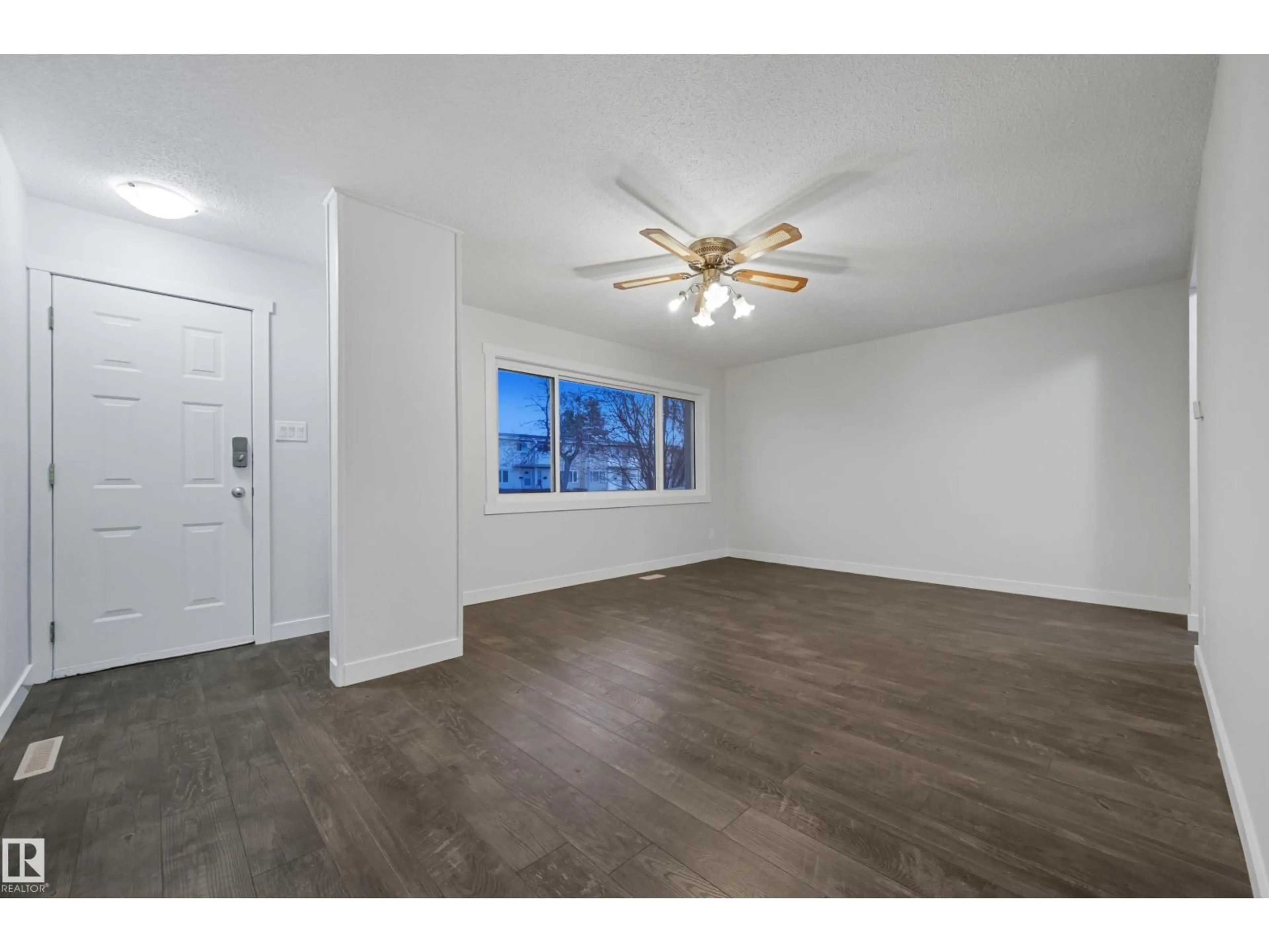 A pic of a room for 13228 83 ST NW, Edmonton Alberta T5E2W7