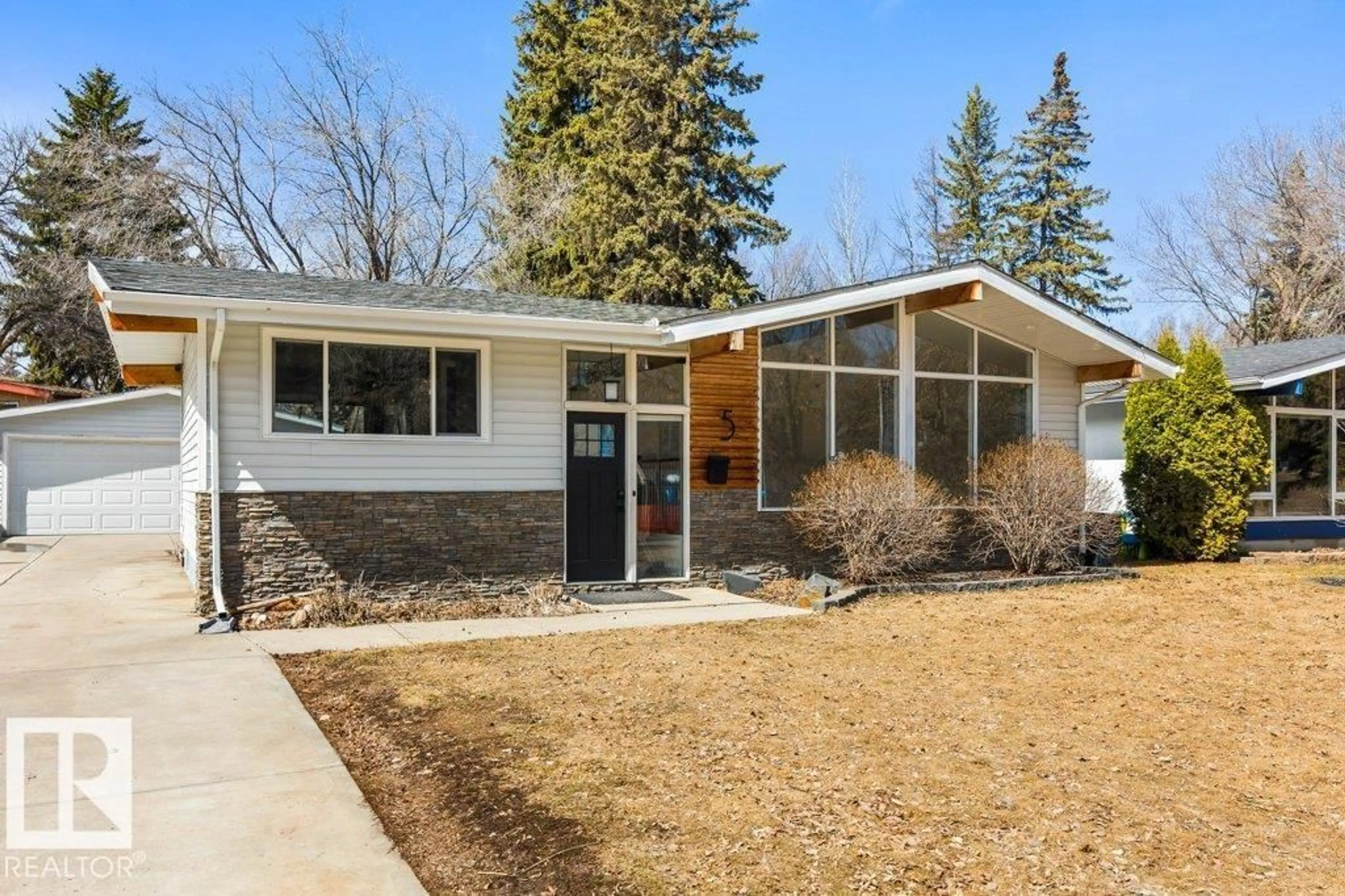 Home with vinyl exterior material, street for 5 GRESHAM BV, St. Albert Alberta T8N1A8