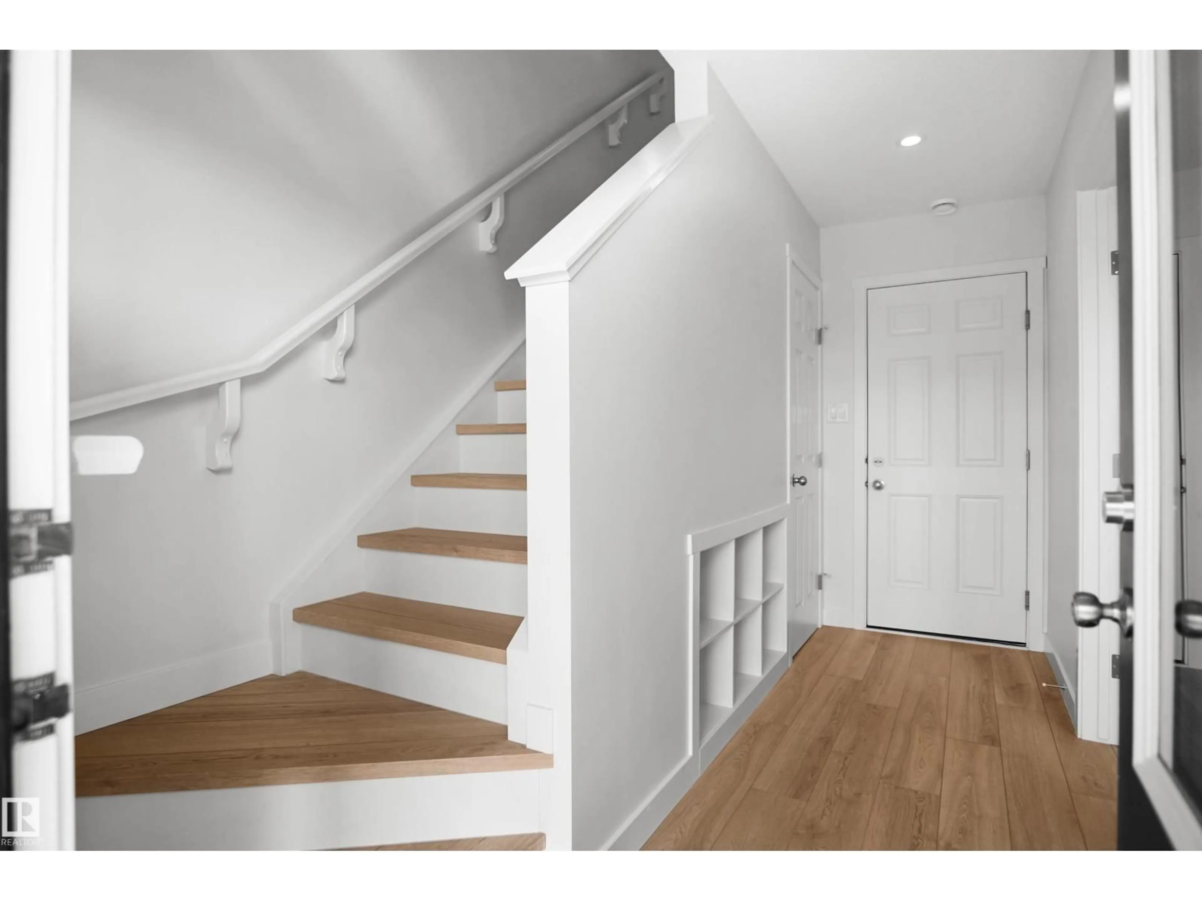Stairs for 128 COPPERHAVEN DR, Spruce Grove Alberta T7X0Y6