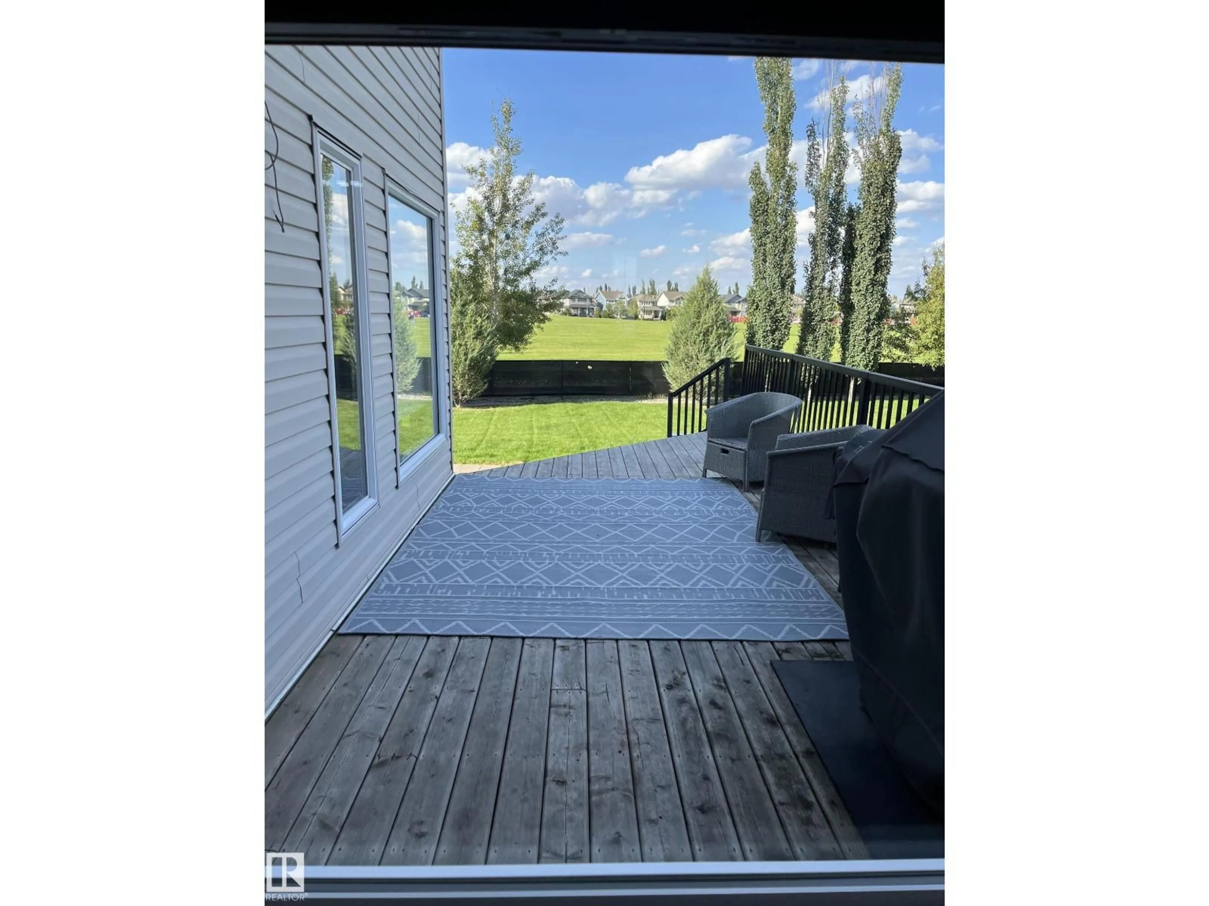 Patio, water/lake/river/ocean view for 8477 SLOANE CR, Edmonton Alberta T6R0L2