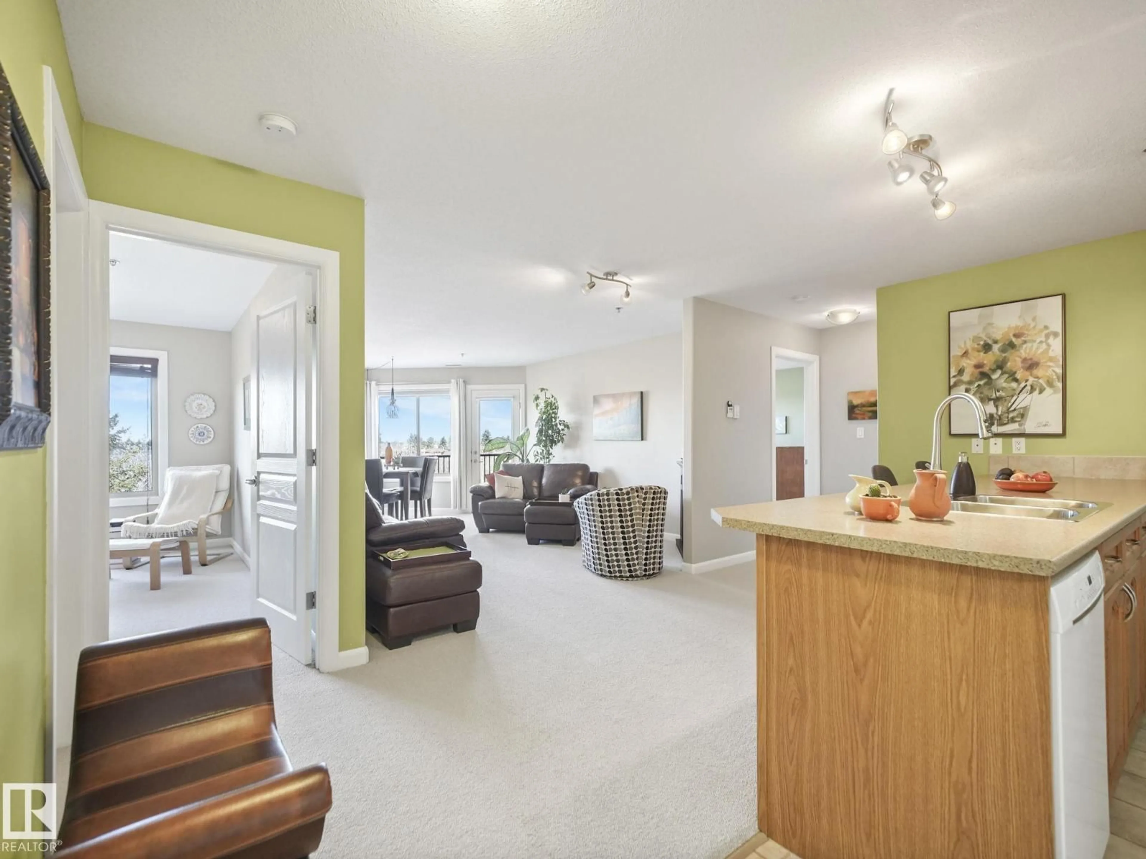 Unknown for 530 - 415 HOOKE RD, Edmonton Alberta T5A5J5