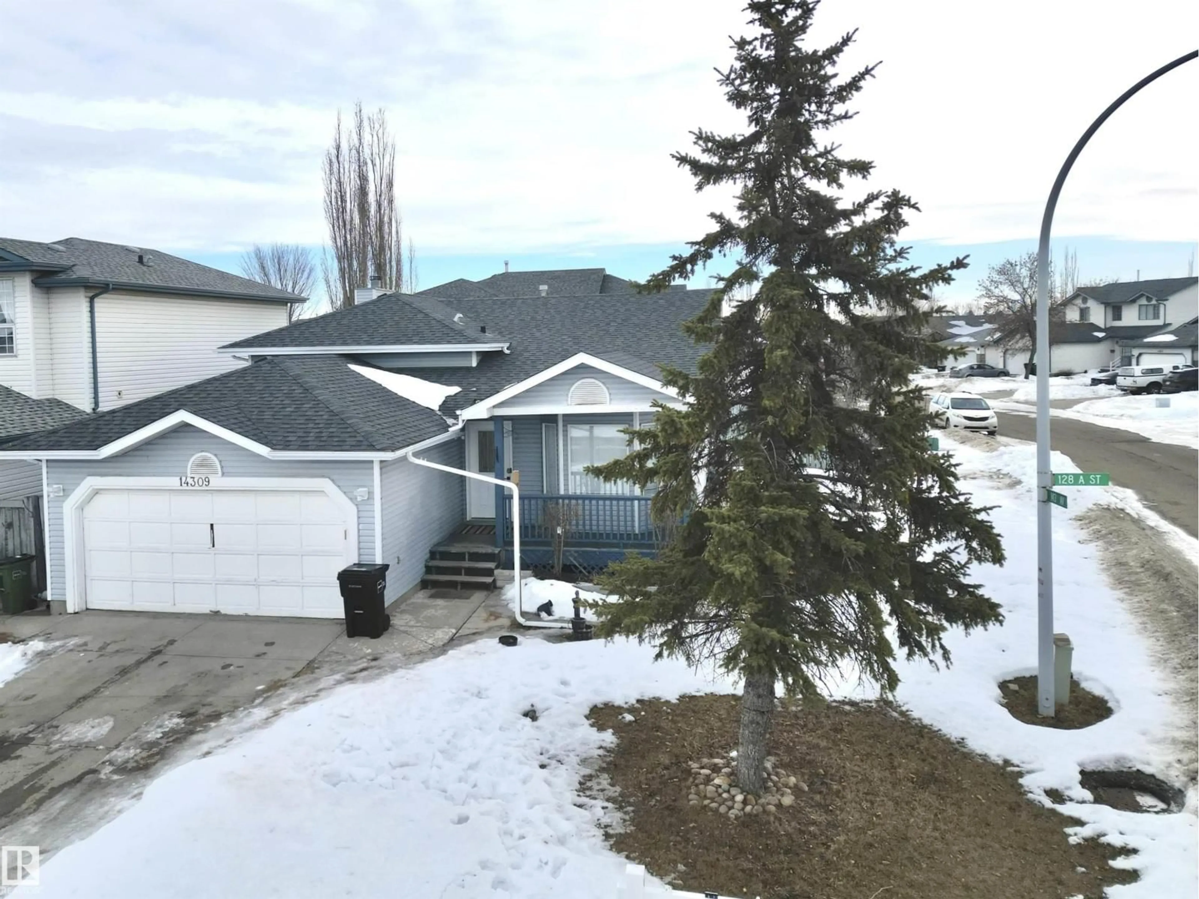 A pic from outside/outdoor area/front of a property/back of a property/a pic from drone, mountain view for NW - 14309 128A ST, Edmonton Alberta T6V1E1