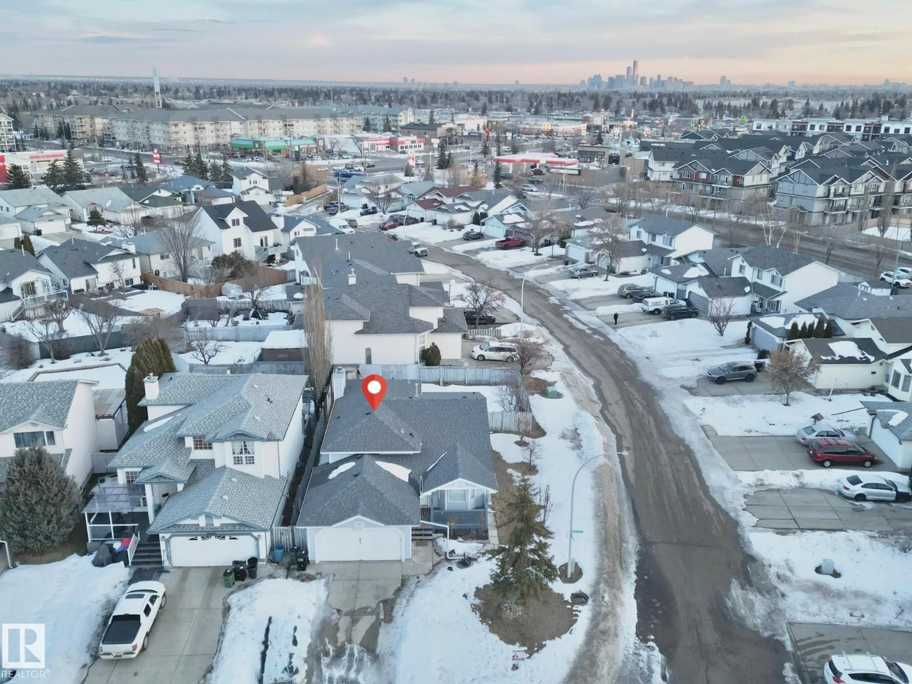 A pic from outside/outdoor area/front of a property/back of a property/a pic from drone, unknown for NW - 14309 128A ST, Edmonton Alberta T6V1E1