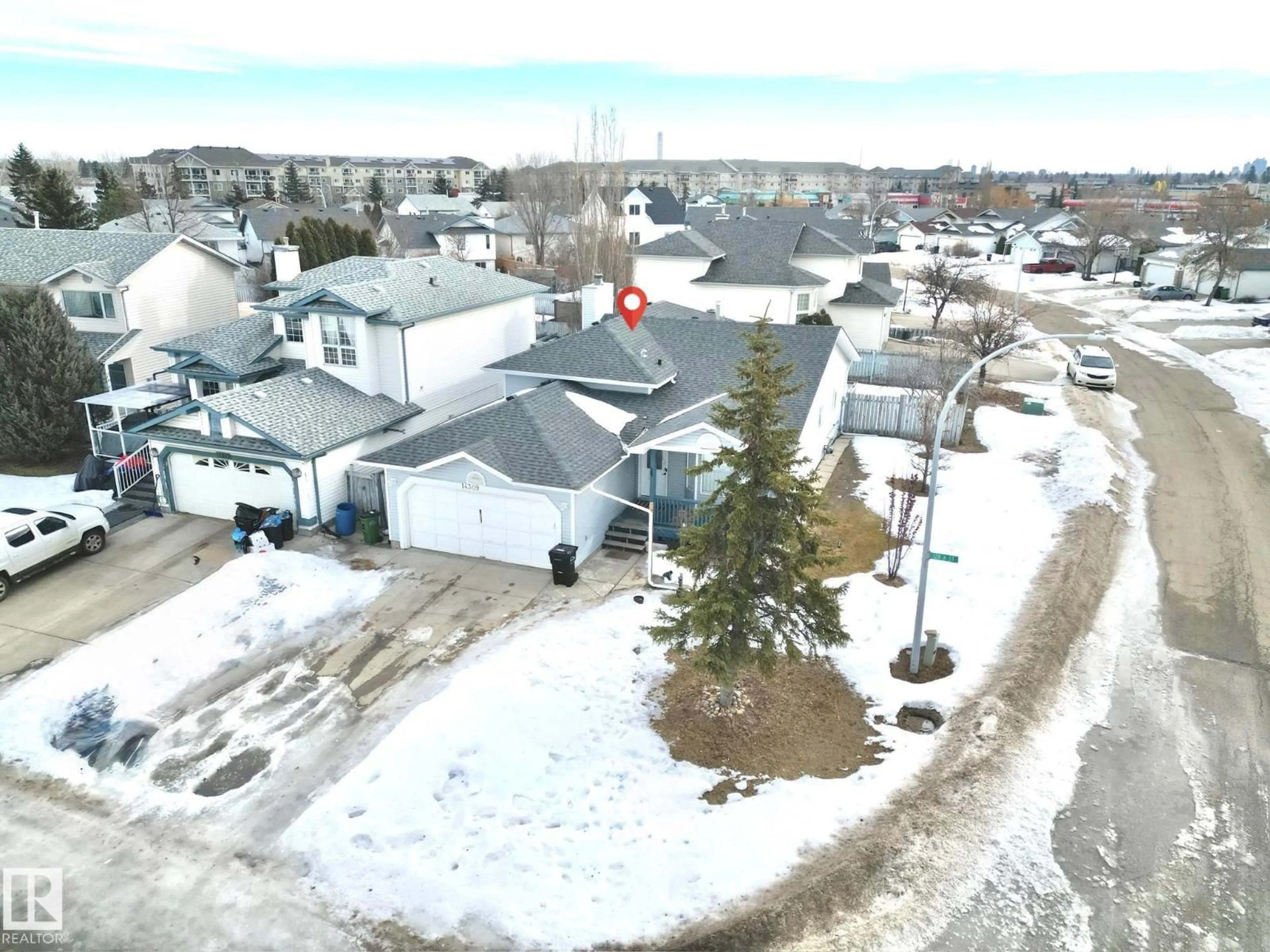 A pic from outside/outdoor area/front of a property/back of a property/a pic from drone, street for NW - 14309 128A ST, Edmonton Alberta T6V1E1