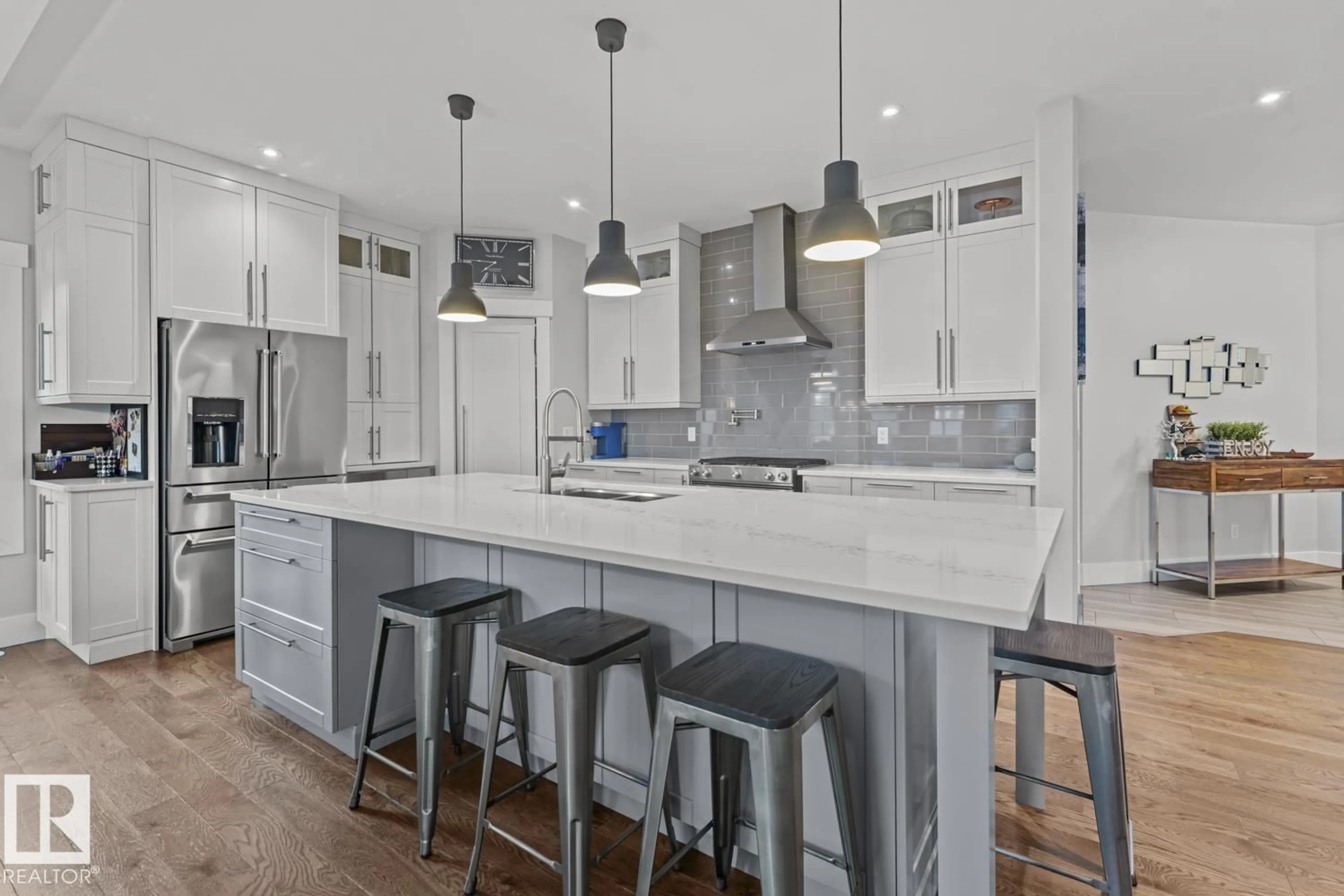 Contemporary kitchen, ceramic/tile floor for 509 18TH ST, Cold Lake Alberta T9M0K3