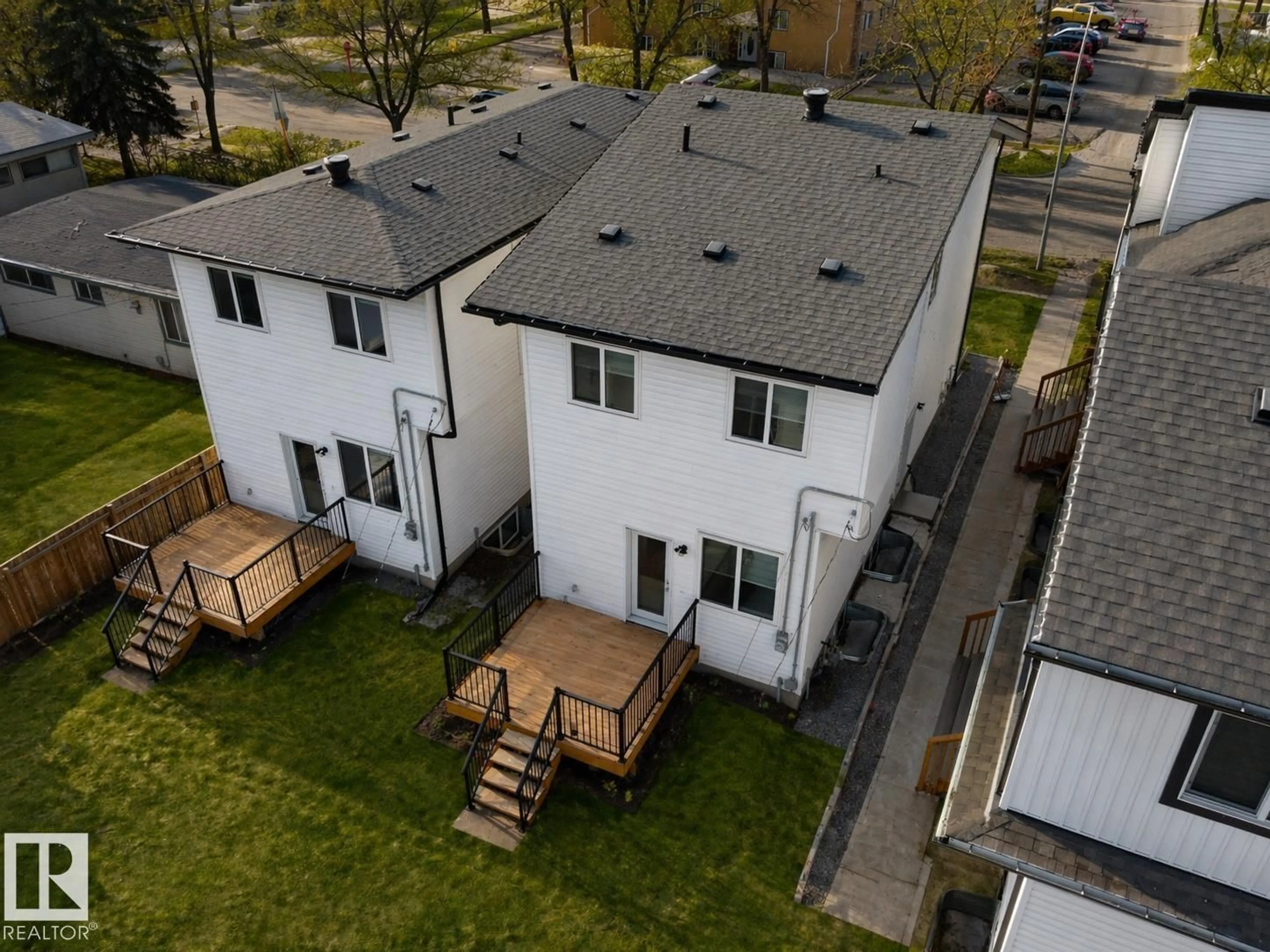 A pic from outside/outdoor area/front of a property/back of a property/a pic from drone, unknown for 10913 159 ST, Edmonton Alberta T5P3B9