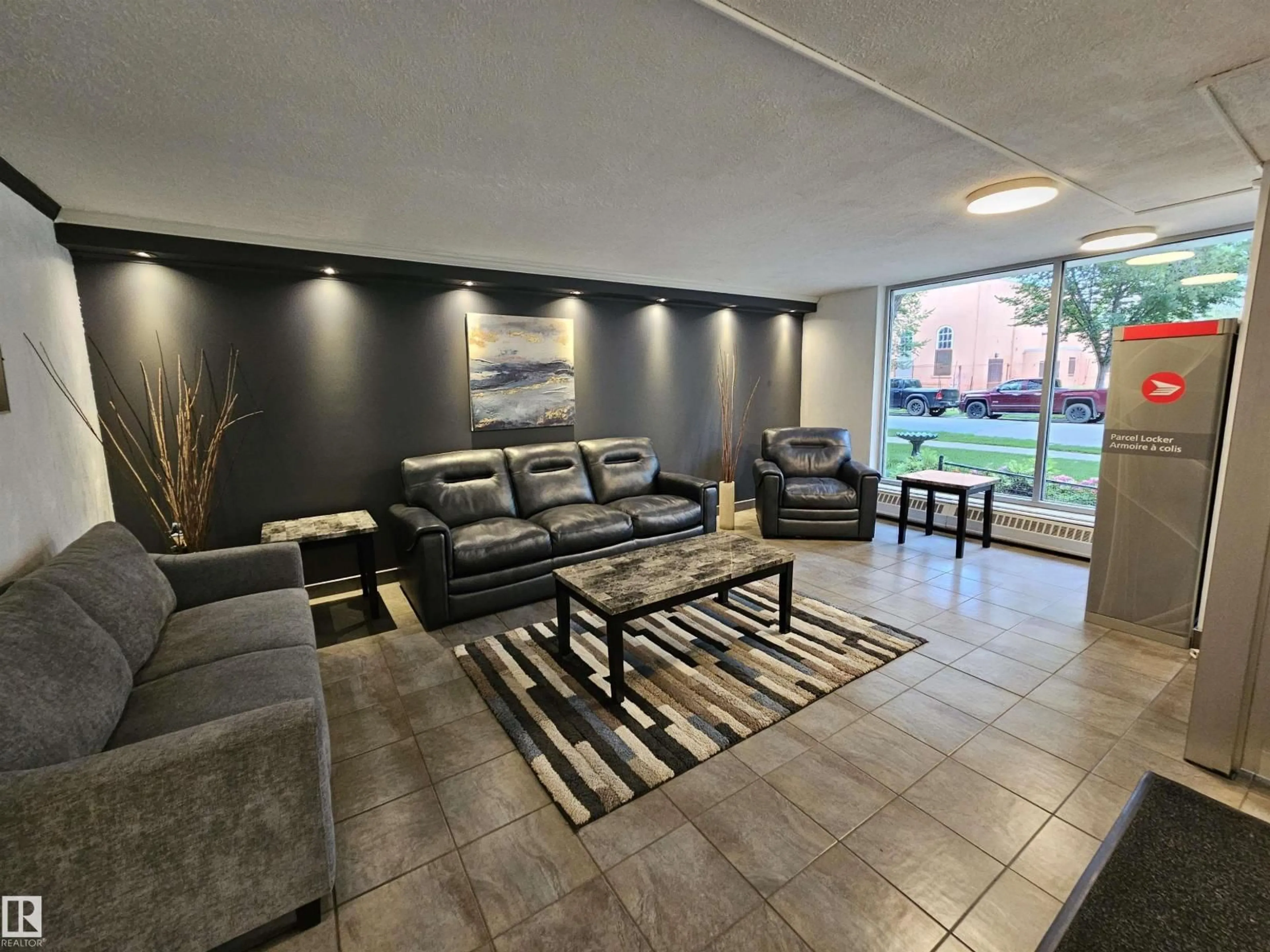 Lobby for #1403 - 9816 112 ST, Edmonton Alberta T5K1L5
