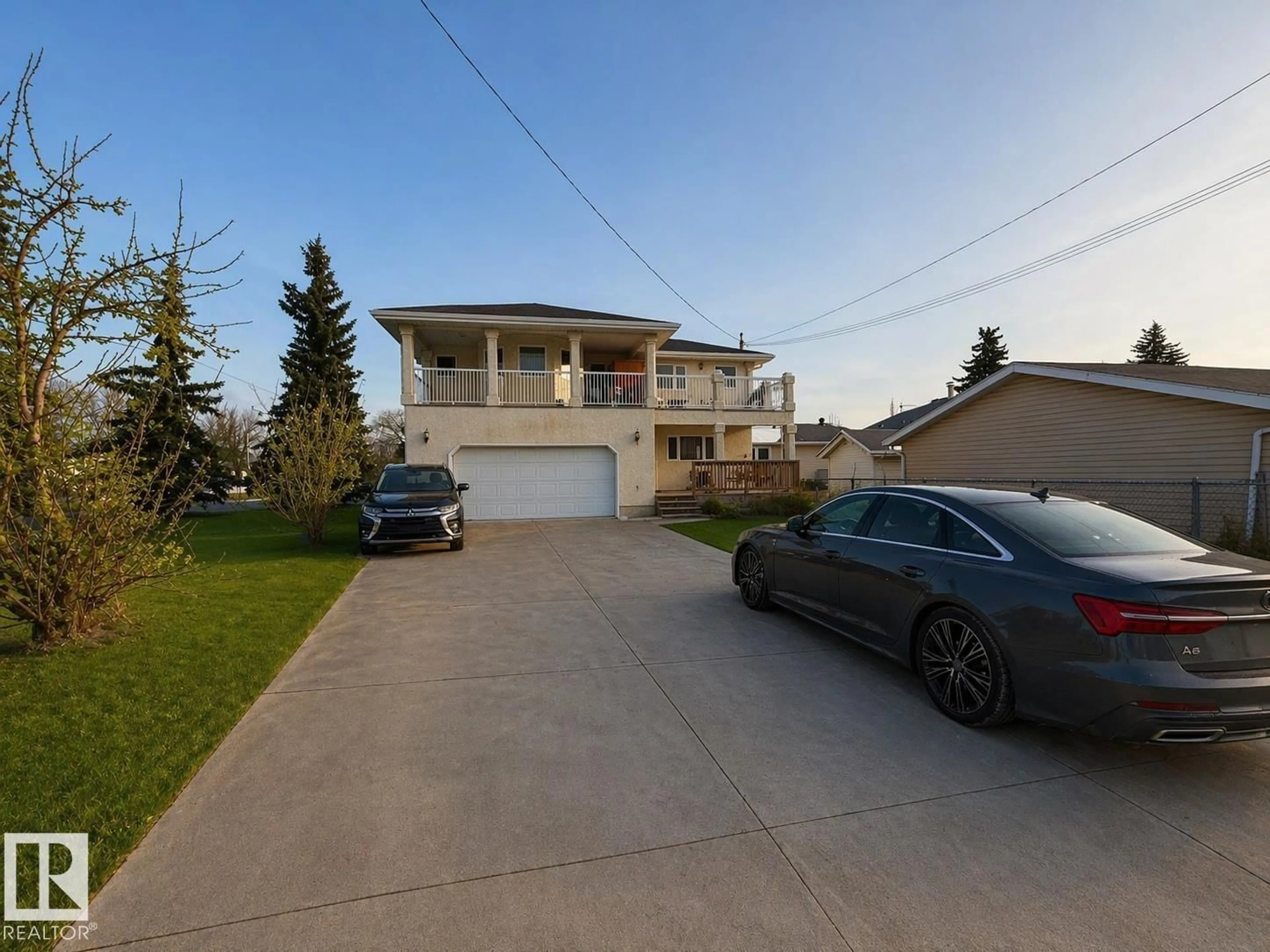 A pic from outside/outdoor area/front of a property/back of a property/a pic from drone, street for NW - 10644 155 ST, Edmonton Alberta T5P2M5