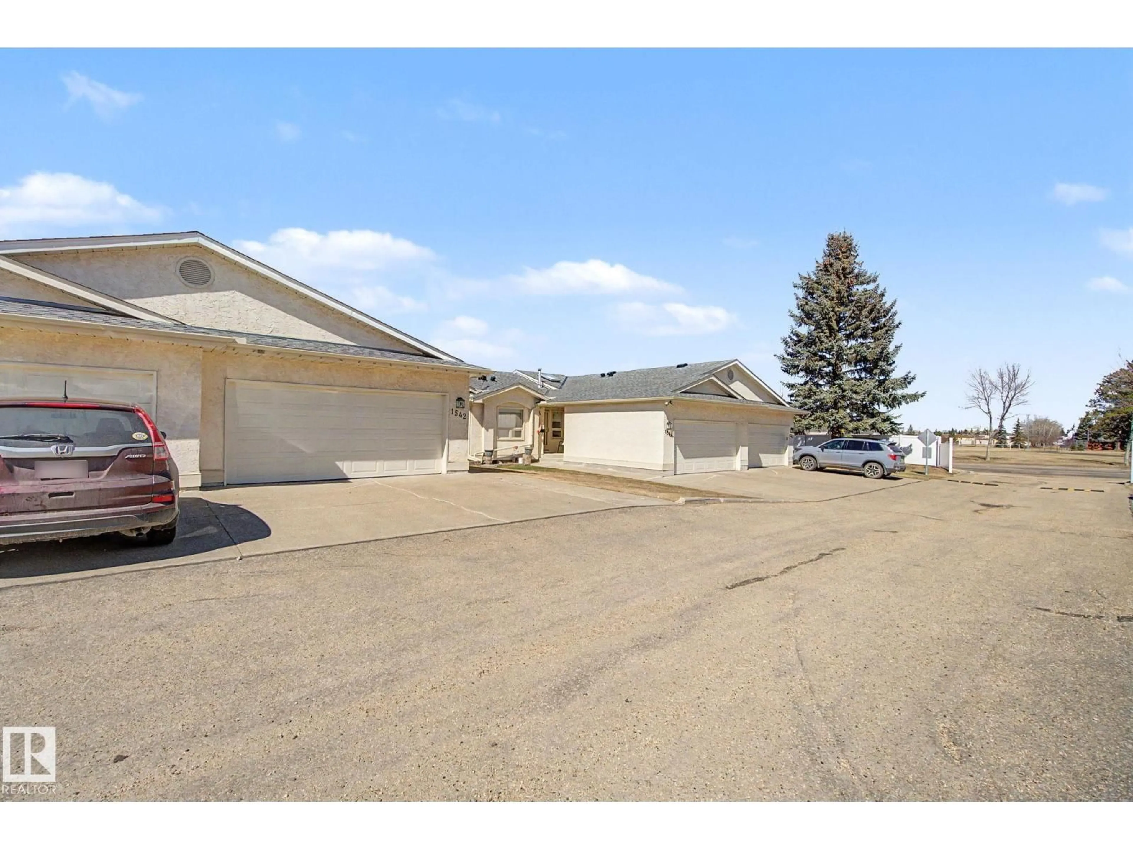 Unknown for NW - 1542 54 ST, Edmonton Alberta T6L6H4