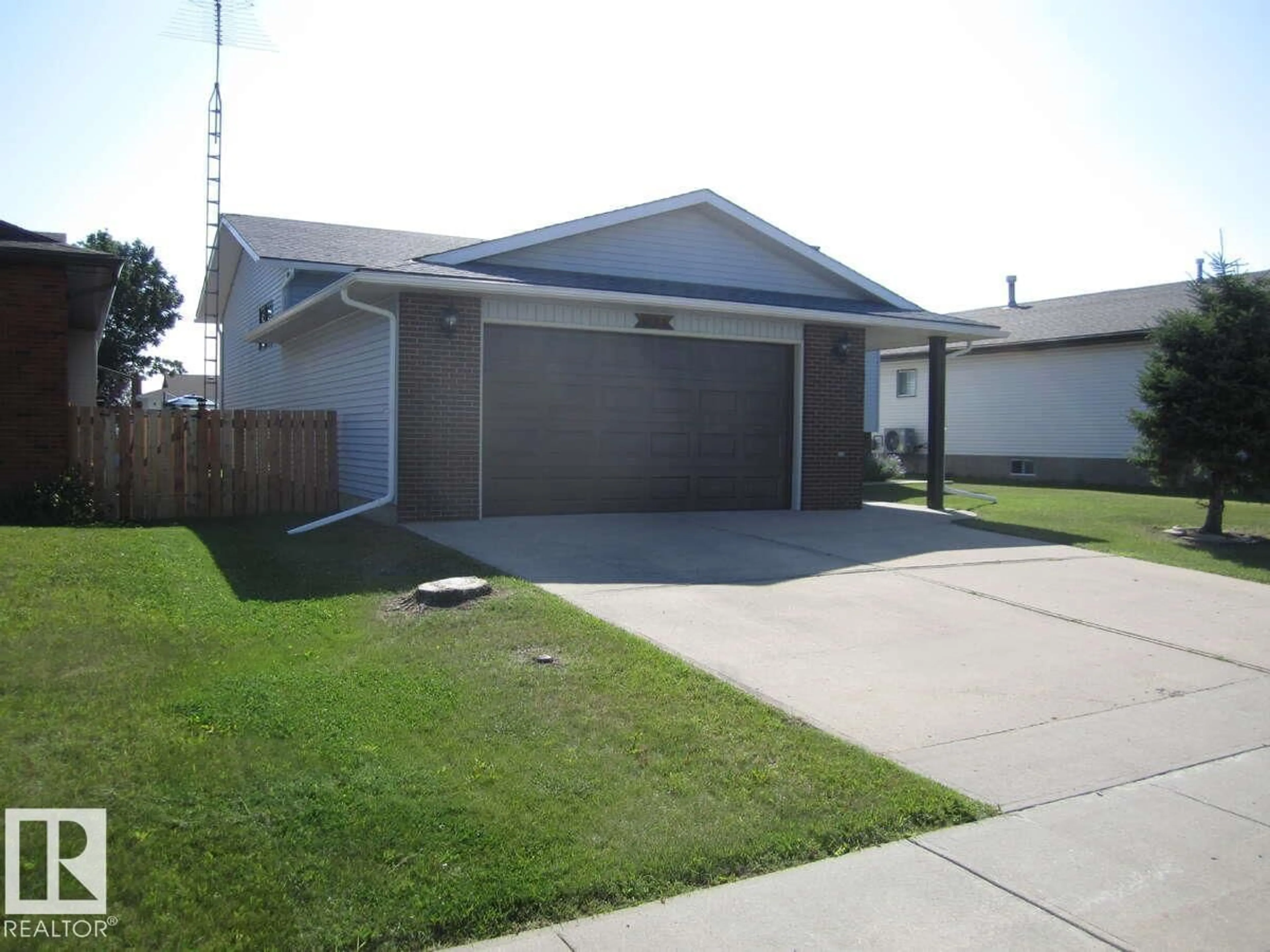 Unknown for 4105 47 ST, Vegreville Alberta T9C1C1