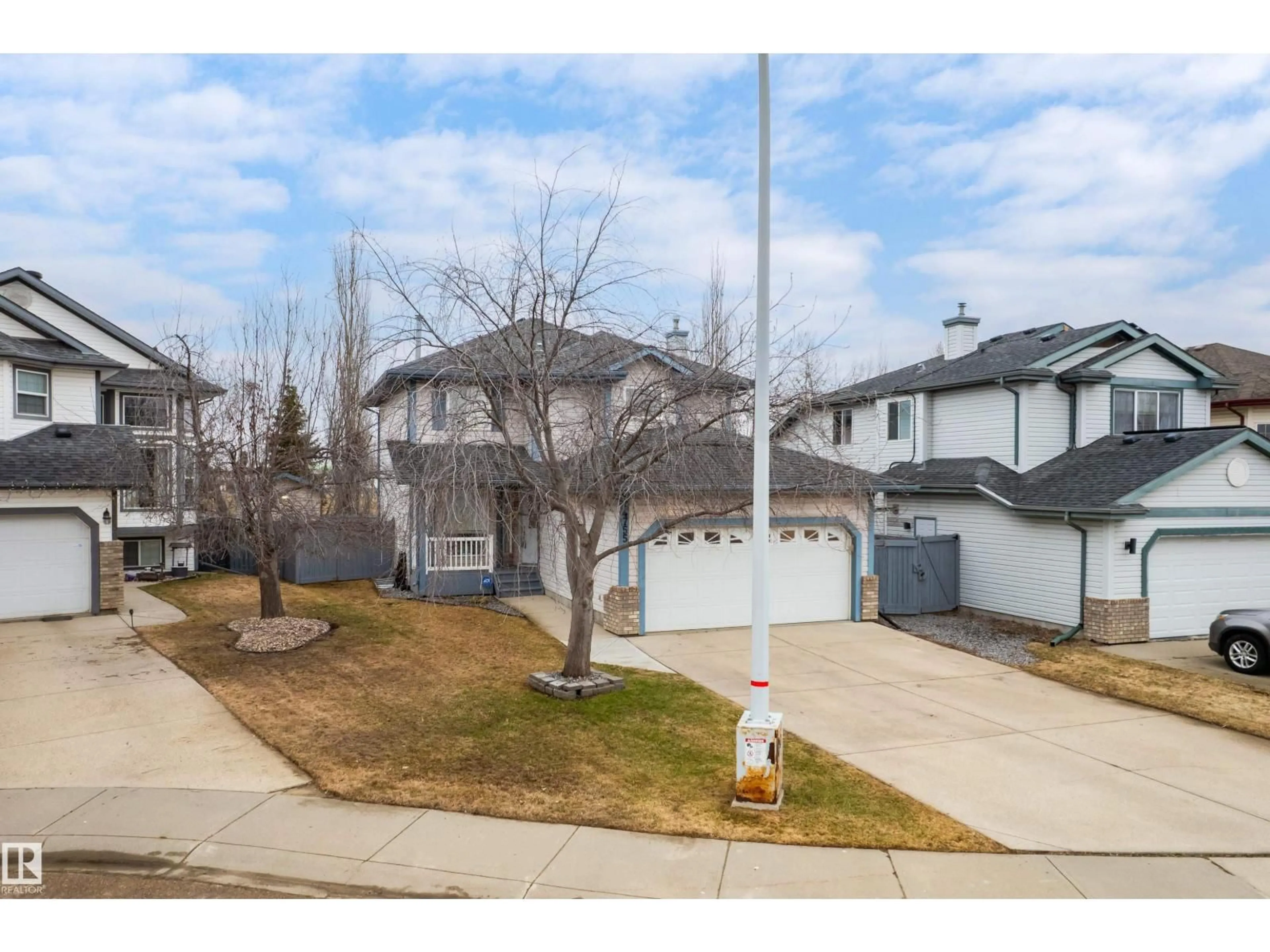 A pic from outside/outdoor area/front of a property/back of a property/a pic from drone, street for 14755 131 ST, Edmonton Alberta T6V1J9