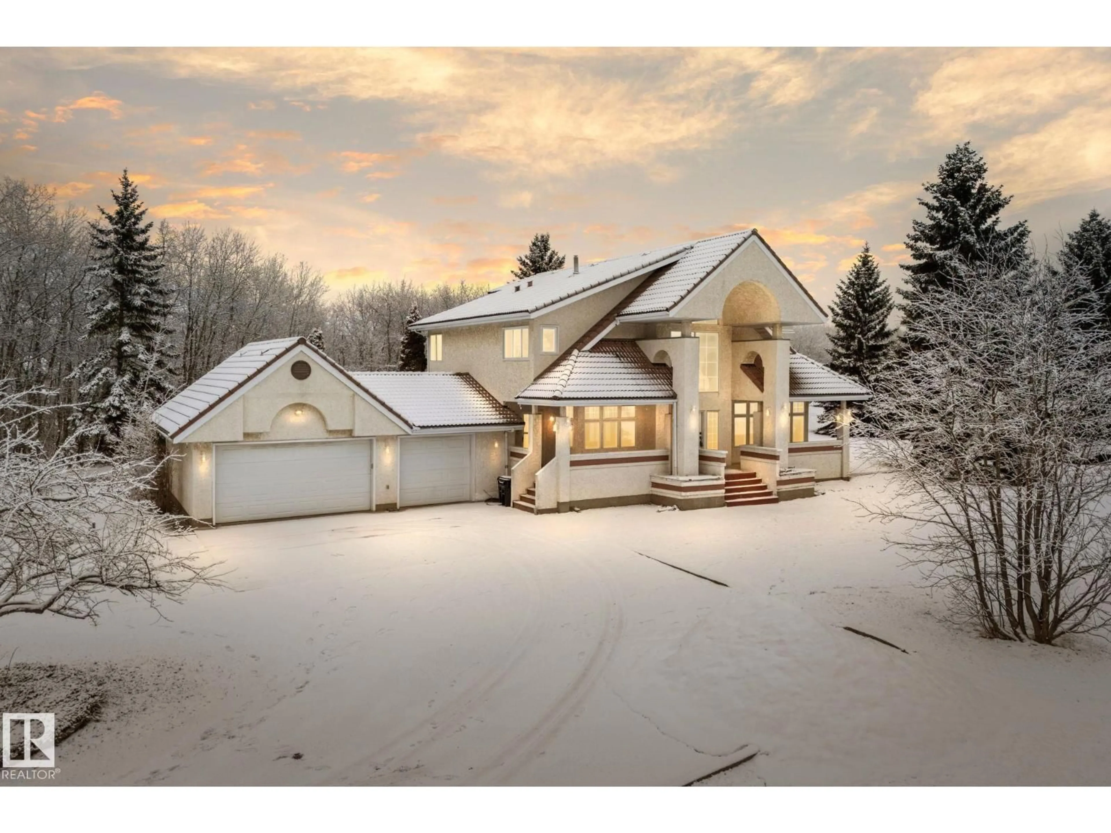 A pic from outside/outdoor area/front of a property/back of a property/a pic from drone, unknown for 169 52319 RGE ROAD 231, Rural Strathcona County Alberta T8B1A8