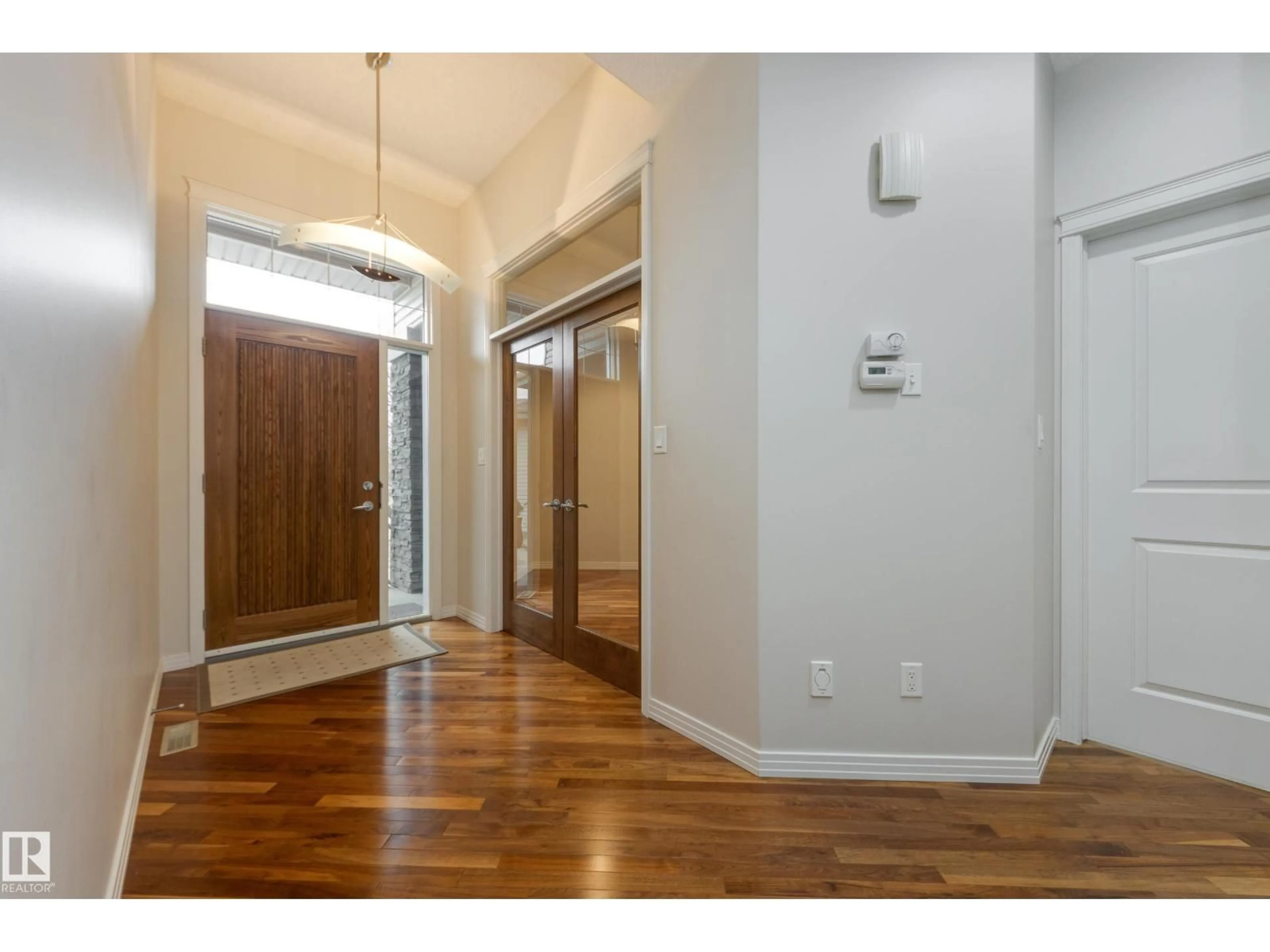 Indoor entryway for 1906 LEMIEUX CT, Edmonton Alberta T6R3T5