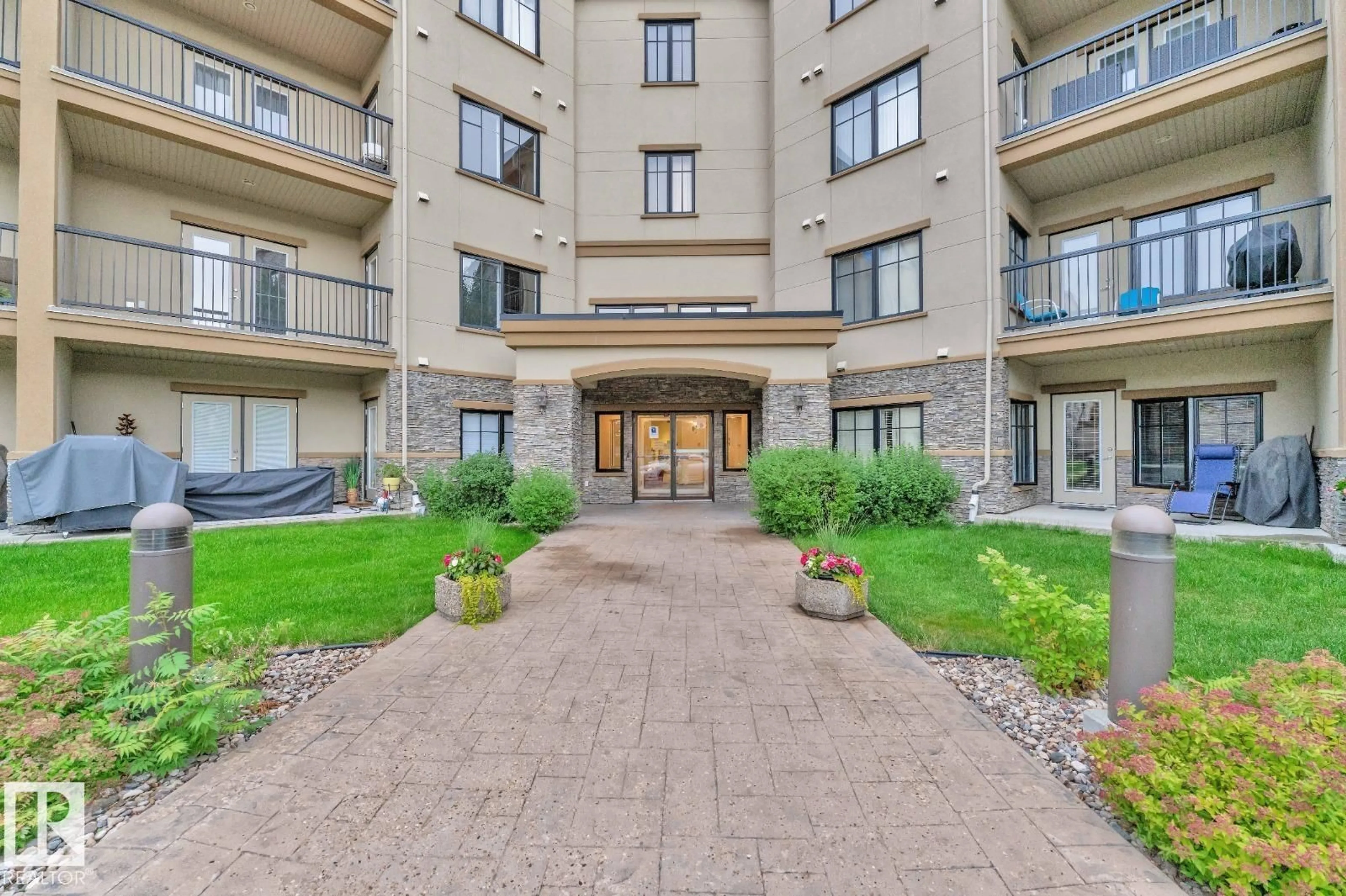 Patio, unknown for 160 - 105 MAGRATH NW, Edmonton Alberta T6R3T7