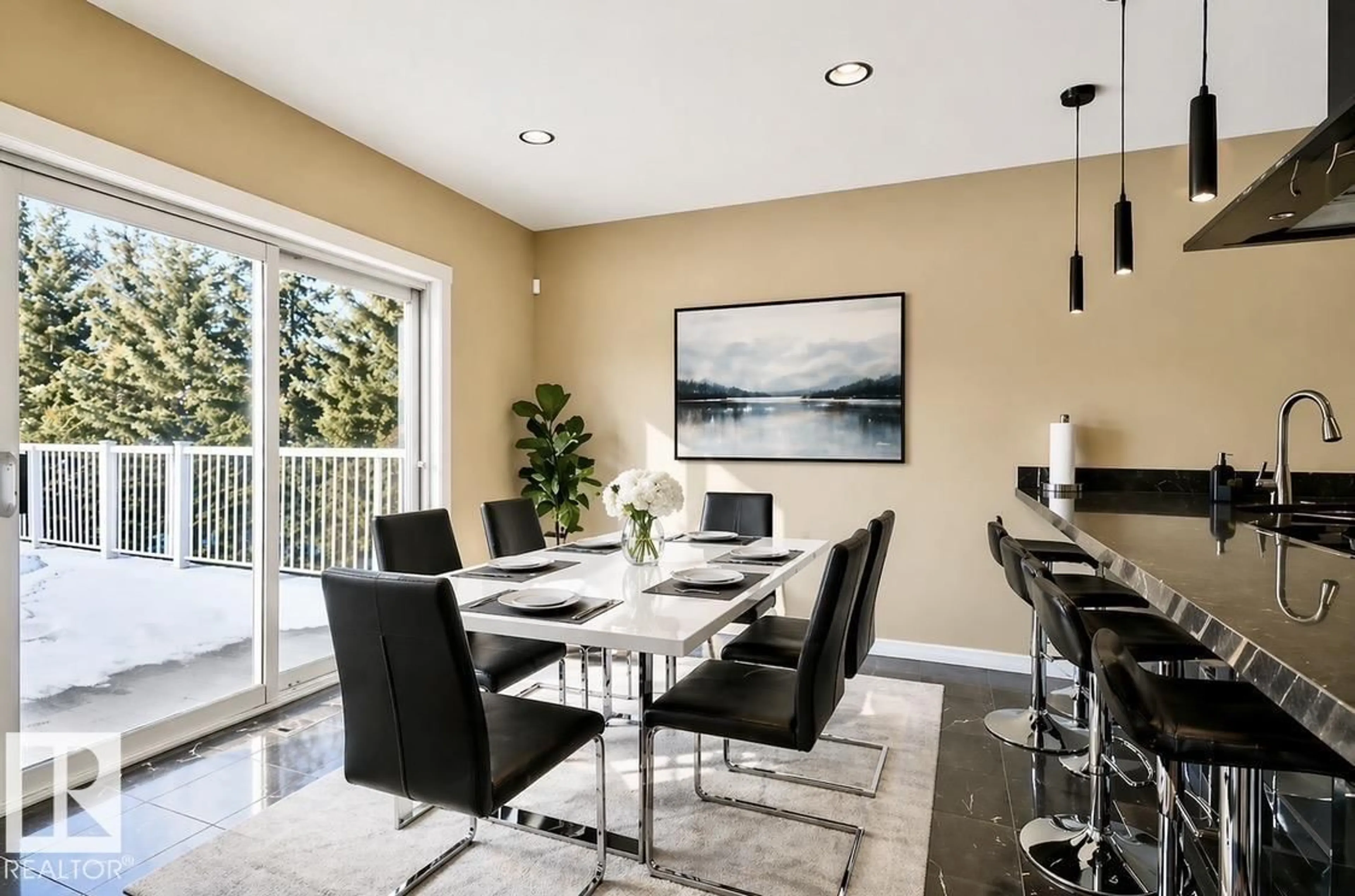 Dining room, unknown for 18633 122 AV NW, Edmonton Alberta T5V1R4