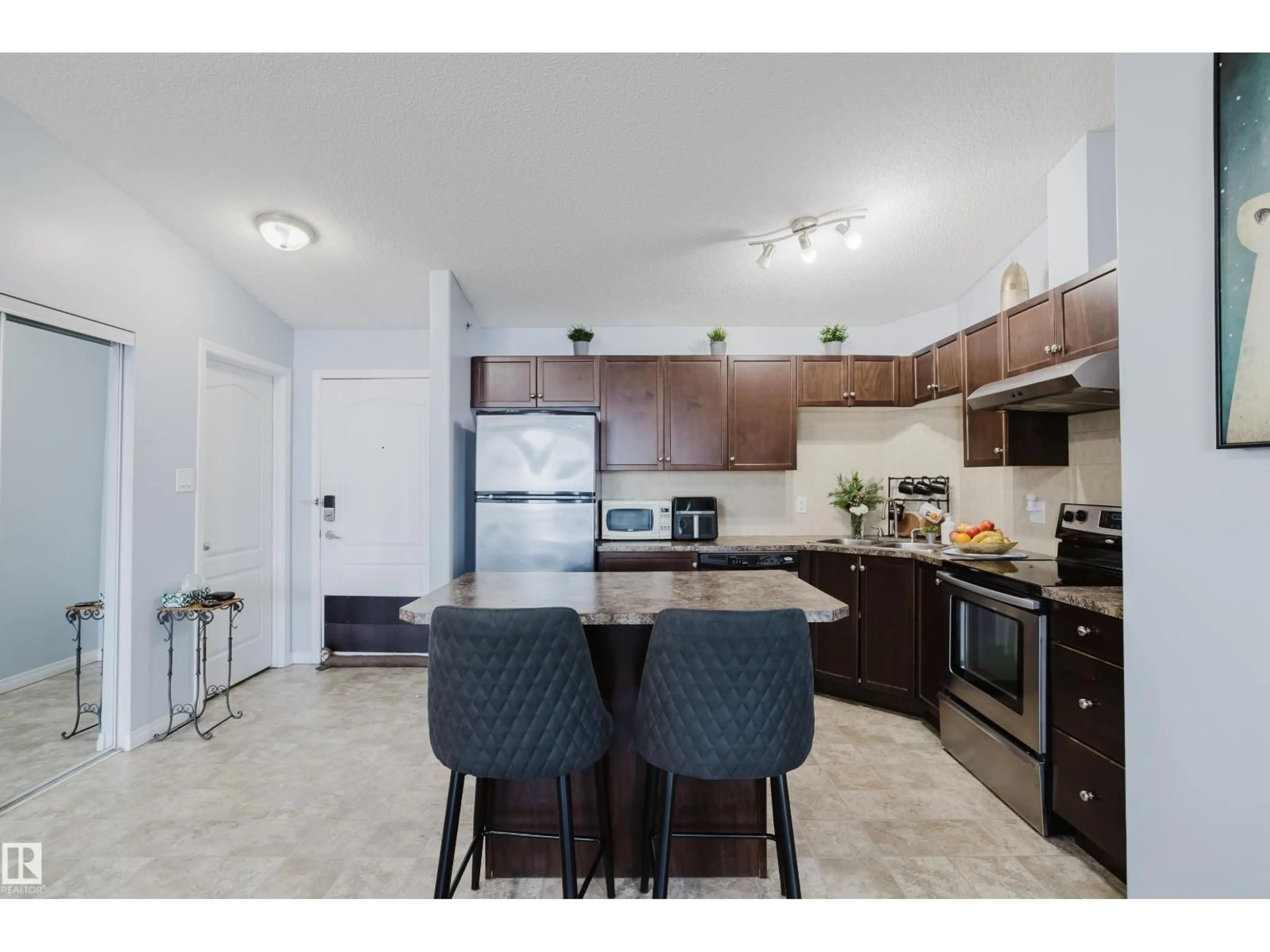 Open concept kitchen, unknown for 7327 - 7412 SOUTH TERWILLEGAR DR, Edmonton Alberta T6R0L8