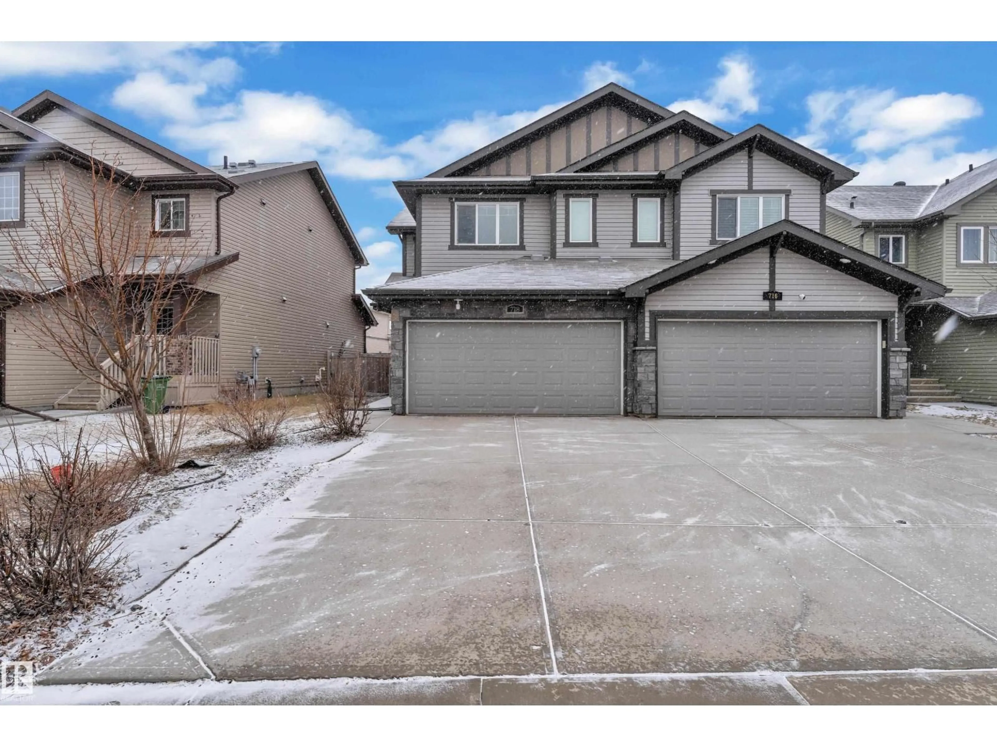 Unknown for 718 177 ST, Edmonton Alberta T6W1A5