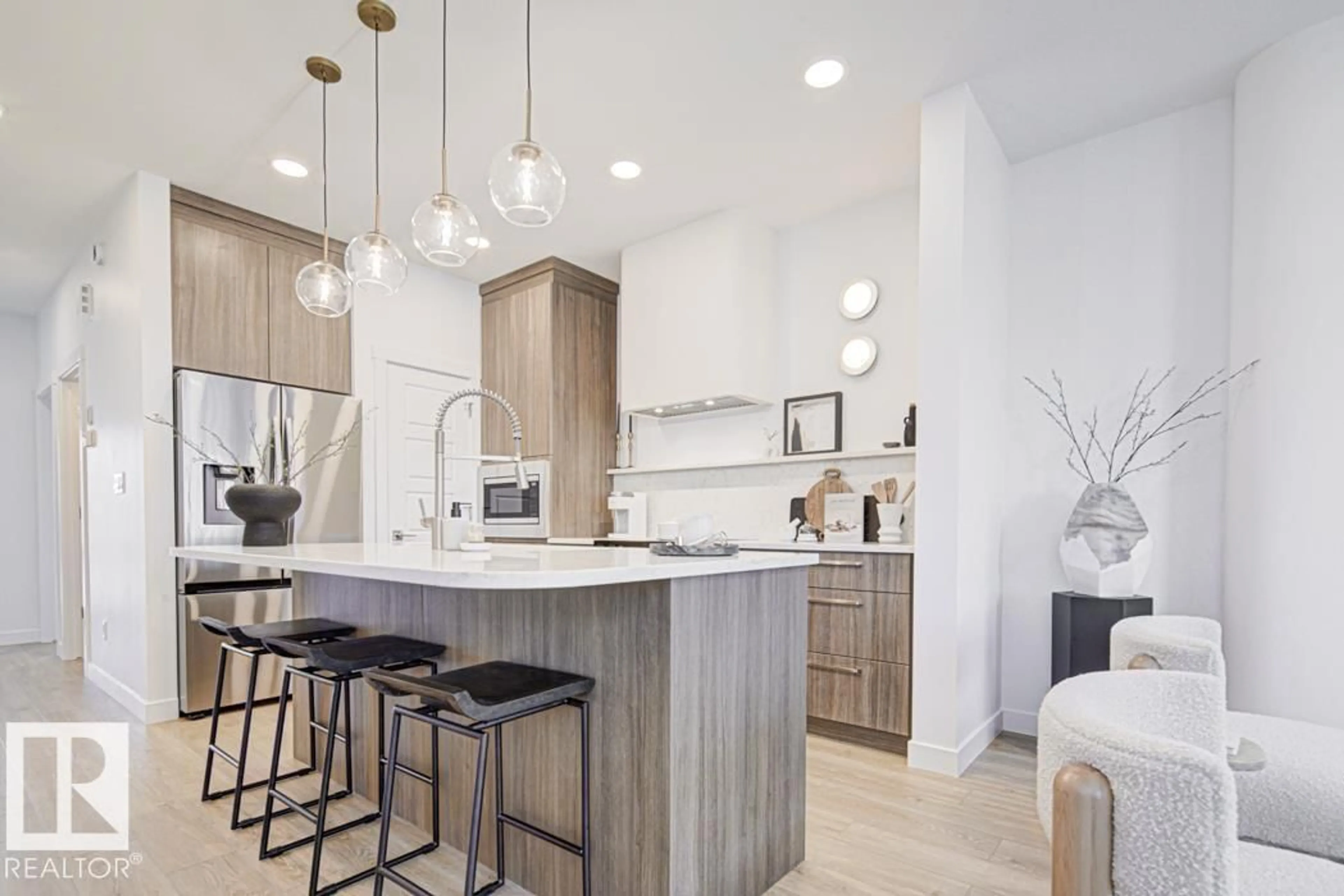 Contemporary kitchen, unknown for NW - 1613 210A ST, Edmonton Alberta T6M3E1
