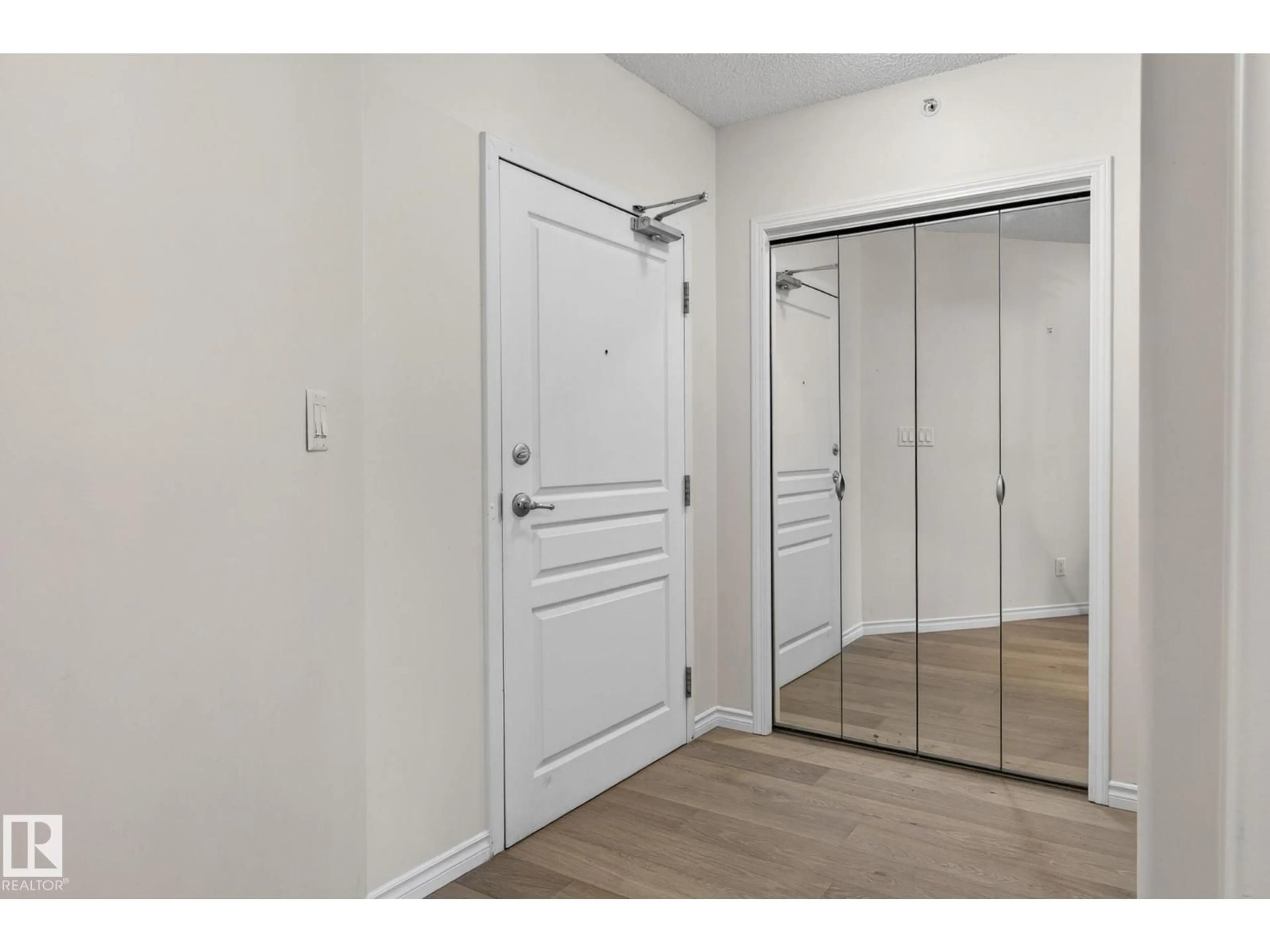 Unknown for #702 - 9707 106 ST, Edmonton Alberta T5K0B7