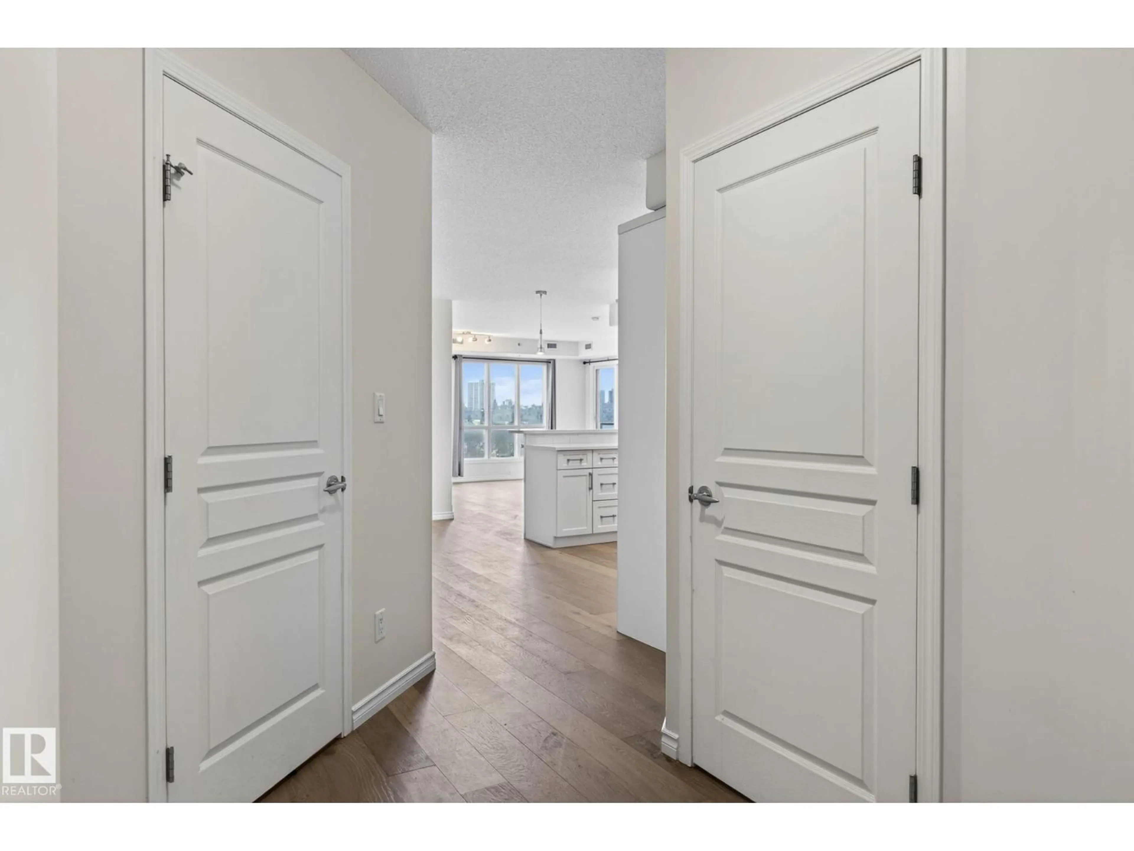 Indoor entryway for #702 - 9707 106 ST, Edmonton Alberta T5K0B7
