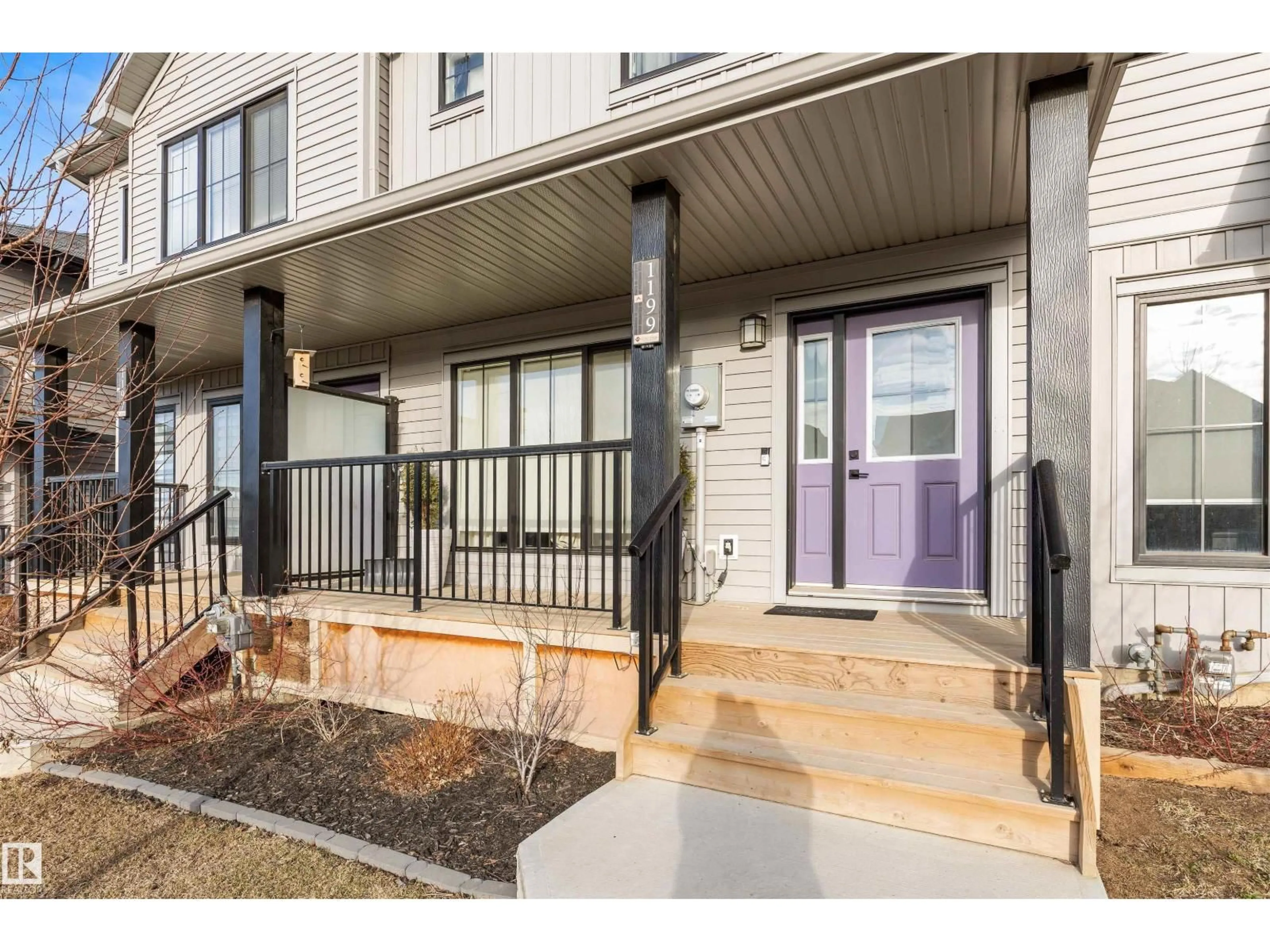 Indoor entryway for 1199 KESWICK DR, Edmonton Alberta T6W4J5